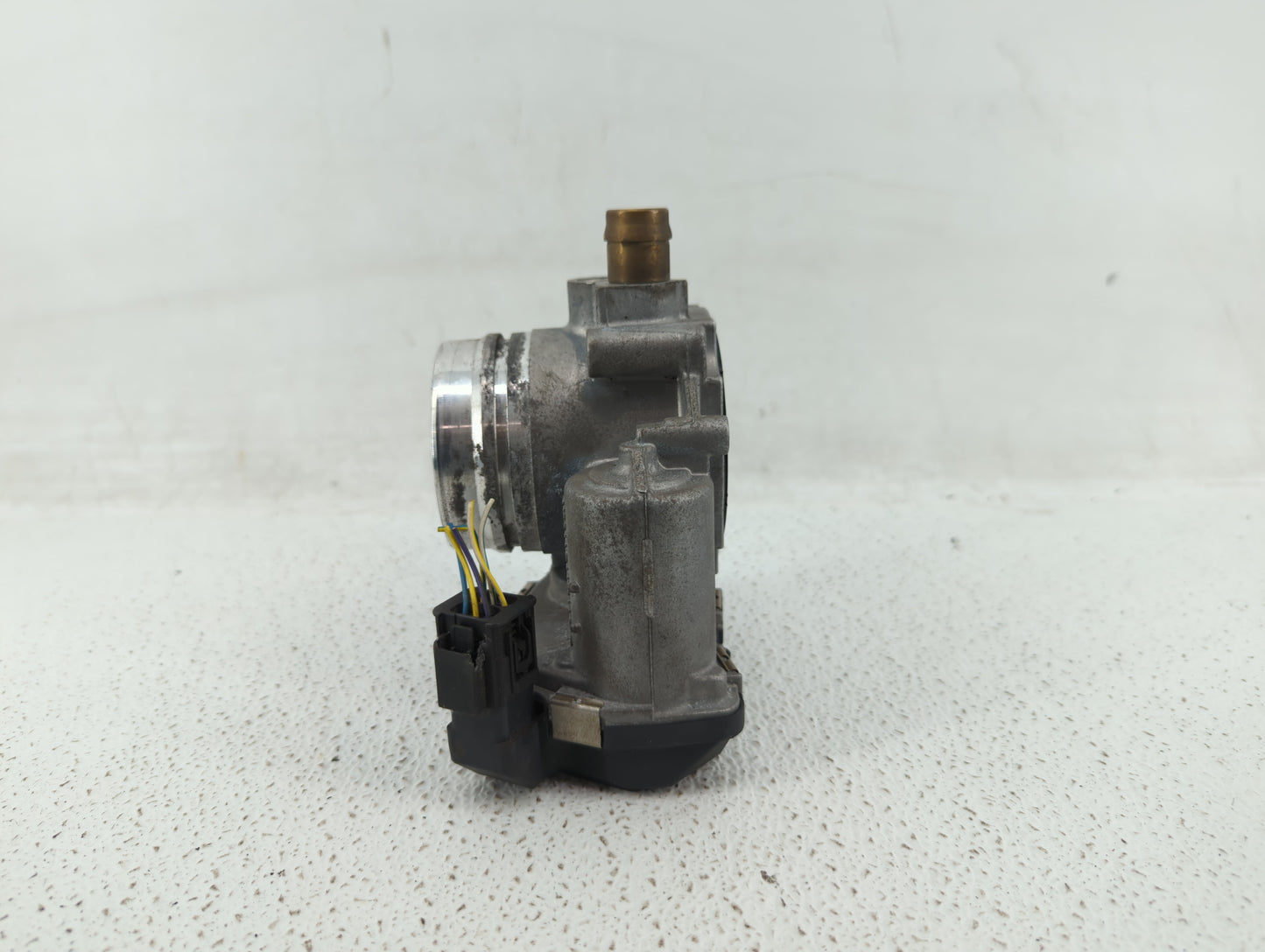 2014 Bmw 328i Throttle Body P/N:1354 7588625-04 AG9E-9F991-AA Fits OEM Used Auto Parts - Oemusedautoparts1.com