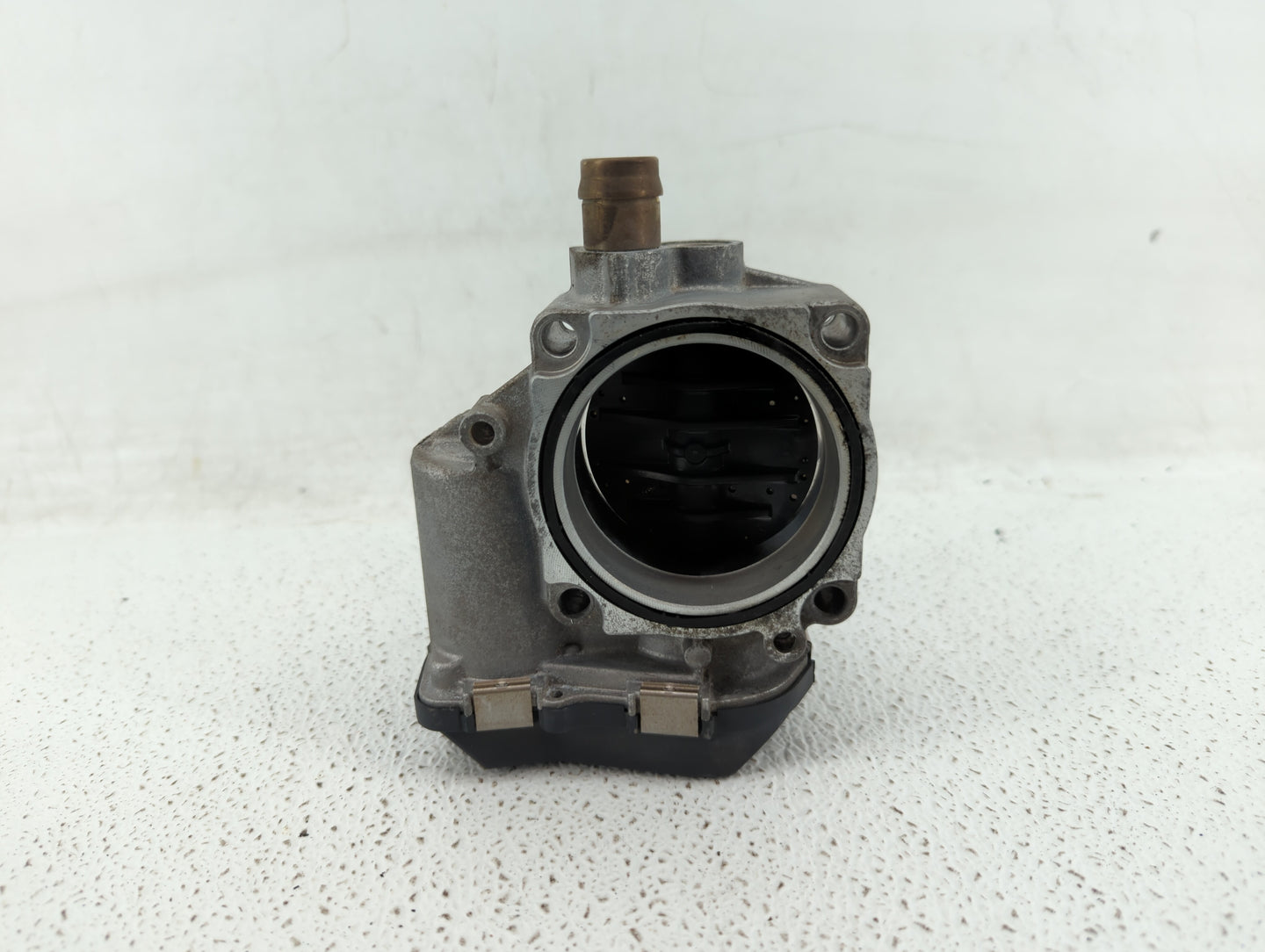 2014 Bmw 328i Throttle Body P/N:1354 7588625-04 AG9E-9F991-AA Fits OEM Used Auto Parts - Oemusedautoparts1.com