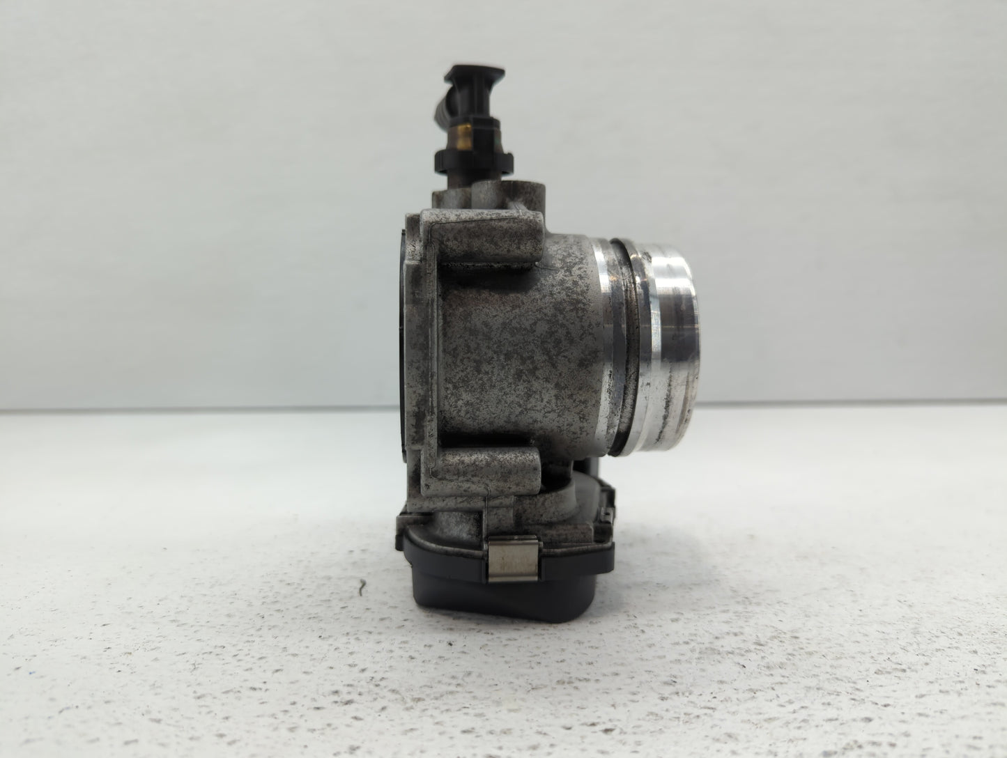 2012-2016 Bmw 328i Throttle Body P/N:1354 7588625-04 1354 7588625-03 Fits Fits 2012 2013 2014 2015 2016 2017 2018 OEM Used A