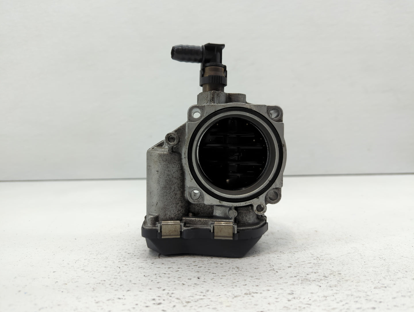 2012-2016 Bmw 328i Throttle Body P/N:1354 7588625-04 1354 7588625-03 Fits Fits 2012 2013 2014 2015 2016 2017 2018 OEM Used A