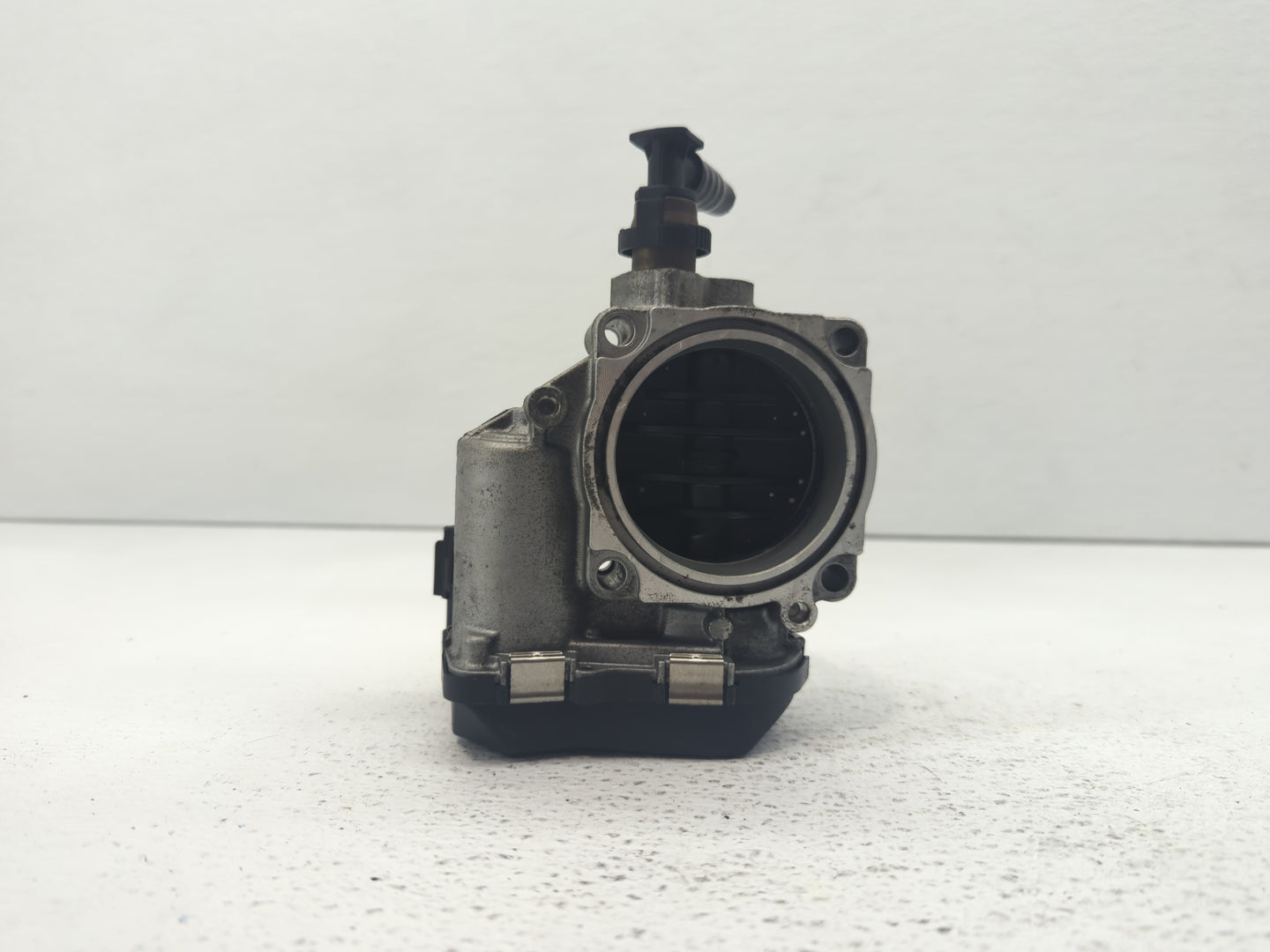 2012-2016 Bmw 328i Throttle Body P/N:1354 7588625-04 1354 7588625-03 Fits Fits 2012 2013 2014 2015 2016 2017 2018 OEM Used A