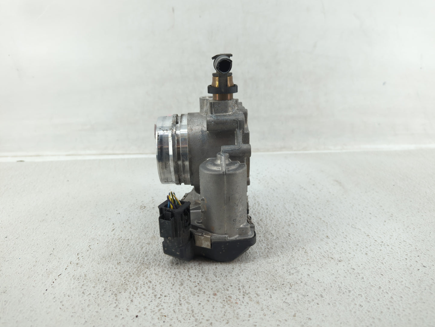 2012-2016 Bmw 328i Throttle Body P/N:1354 7588625-04 1354 7588625-02, 1354 7588625-03 Fits Fits 2012 2013 2014 2015 2016 201