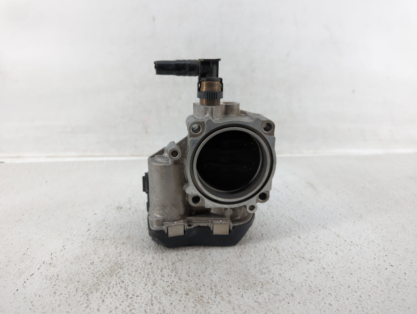 2012-2016 Bmw 328i Throttle Body P/N:1354 7588625-04 1354 7588625-02, 1354 7588625-03 Fits Fits 2012 2013 2014 2015 2016 201