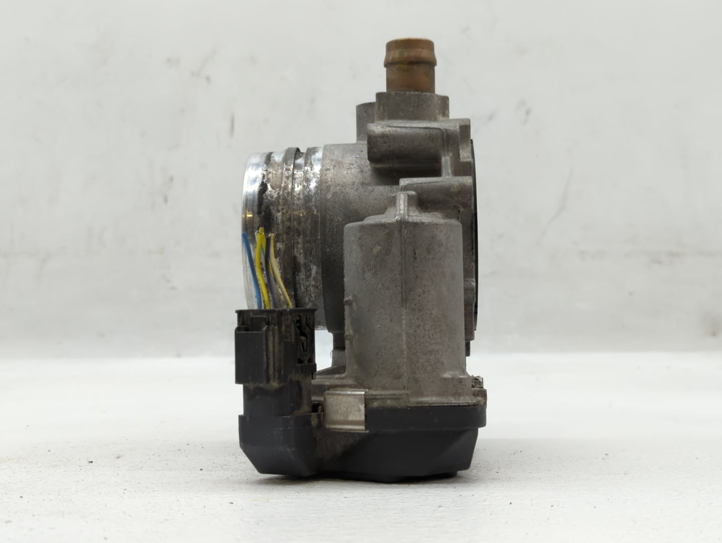 2012-2016 Bmw 328i Throttle Body P/N:1354 7588625-04 1354 7588625-02, 1354 7588625-03 Fits Fits 2012 2013 2014 2015 2016 201