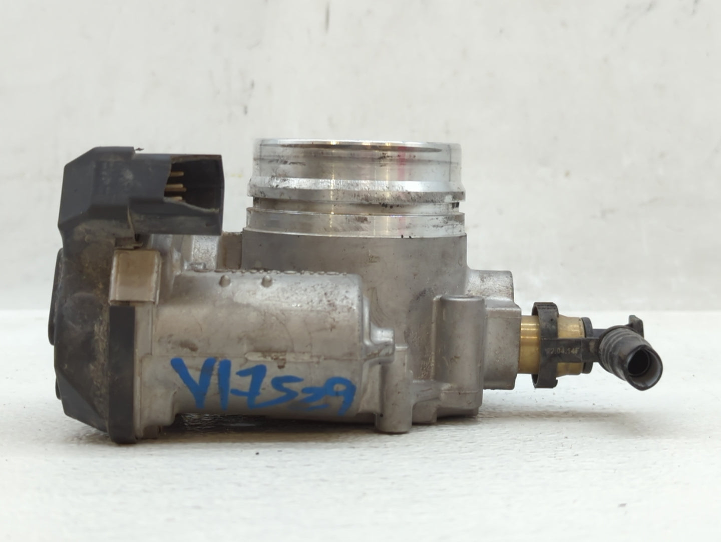2012-2016 Bmw 328i Throttle Body P/N:7588625-04 Fits Fits 2012 2013 2014 2015 2016 2017 2018 OEM Used Auto Parts - Oemusedau