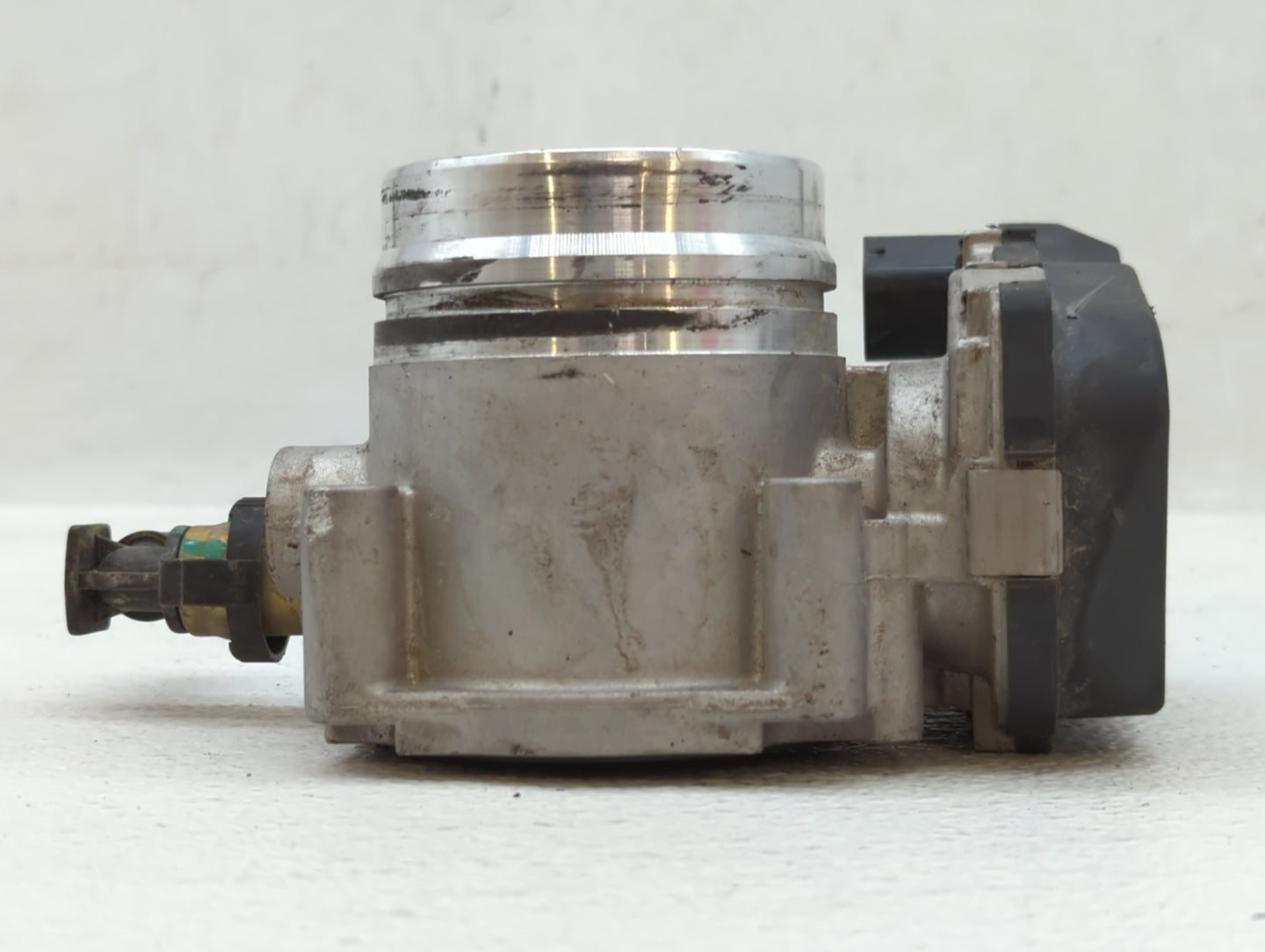 2012-2016 Bmw 328i Throttle Body P/N:7588625-04 Fits Fits 2012 2013 2014 2015 2016 2017 2018 OEM Used Auto Parts - Oemusedau
