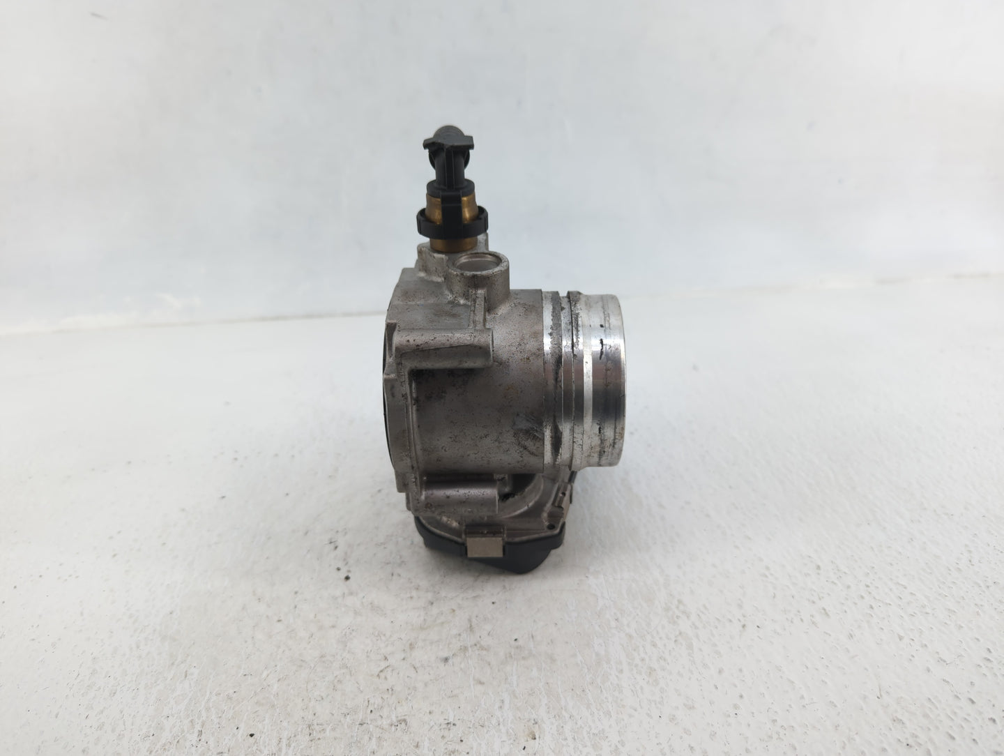 2012-2016 Bmw 328i Throttle Body P/N:1354 7588625-04 Fits Fits 2012 2013 2014 2015 2016 2017 2018 OEM Used Auto Parts - Oemu
