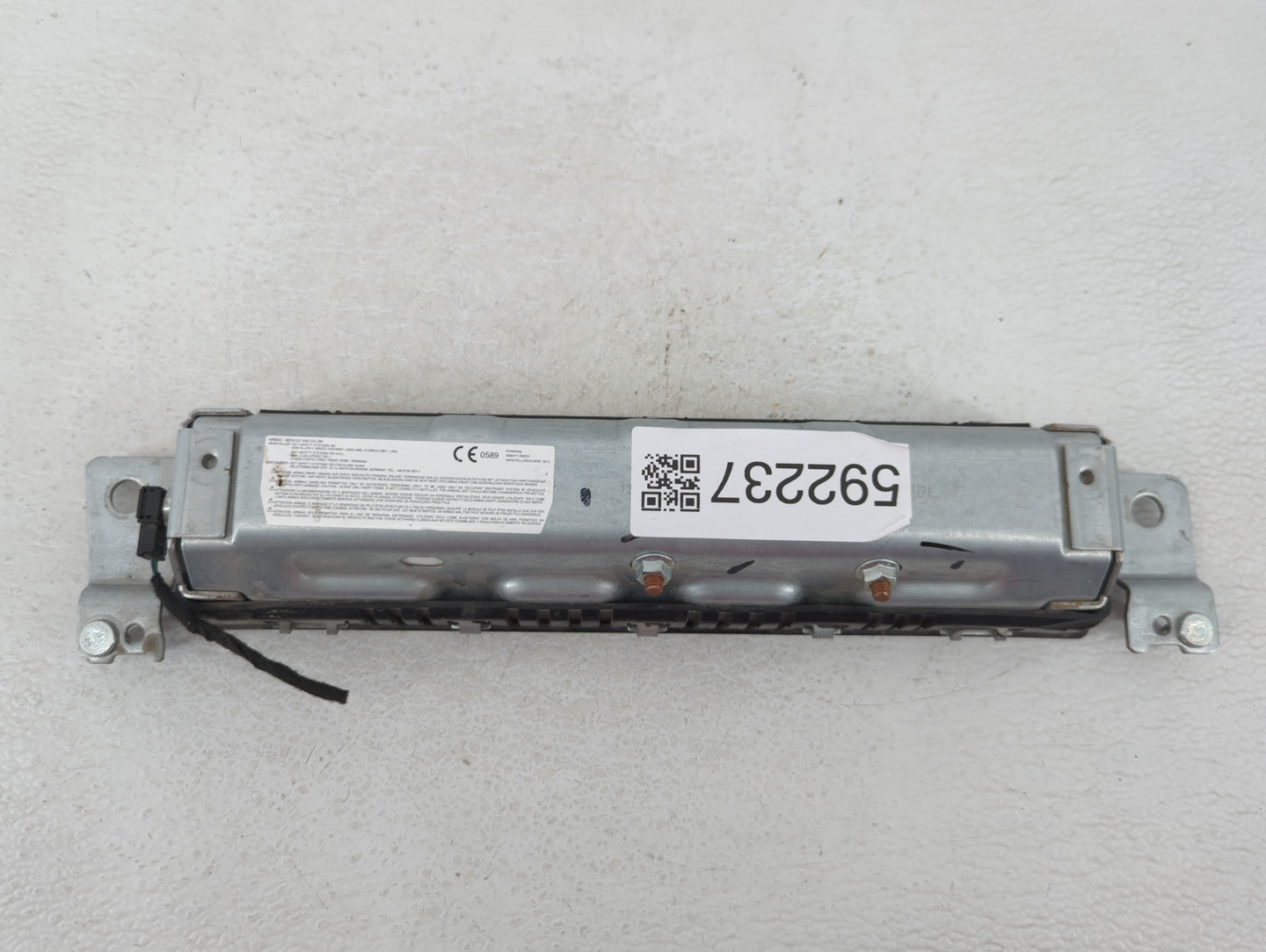 2012-2016 Bmw 328i Air Bag Passenger Right Knee OEM P/N:KV922865313 Fits Fits 2012 2013 2014 2015 2016 2017 2018 2019 2020 O