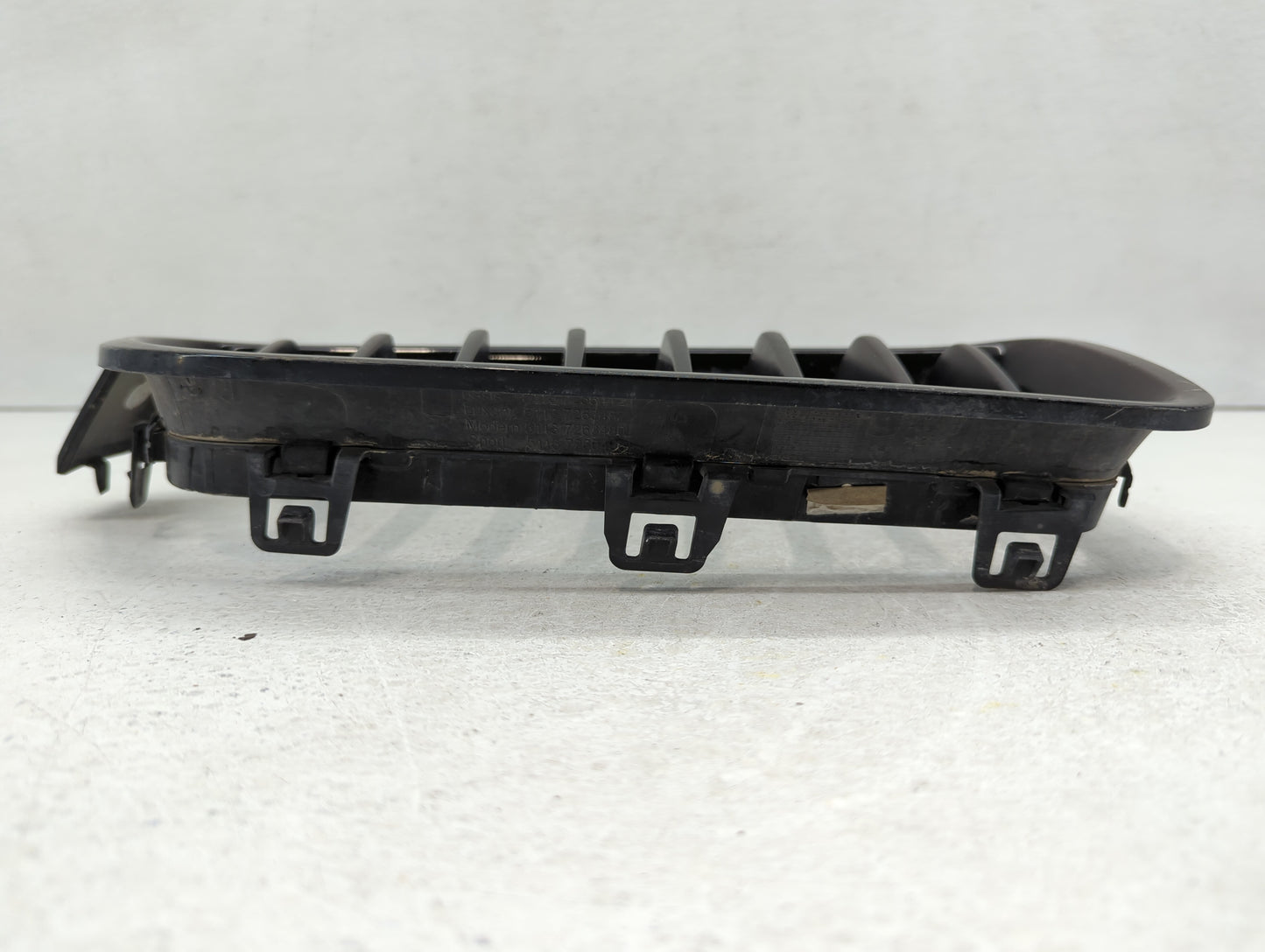 2012-2016 Bmw 328i Front Grille Bumper Not Included - Oemusedautoparts1.com