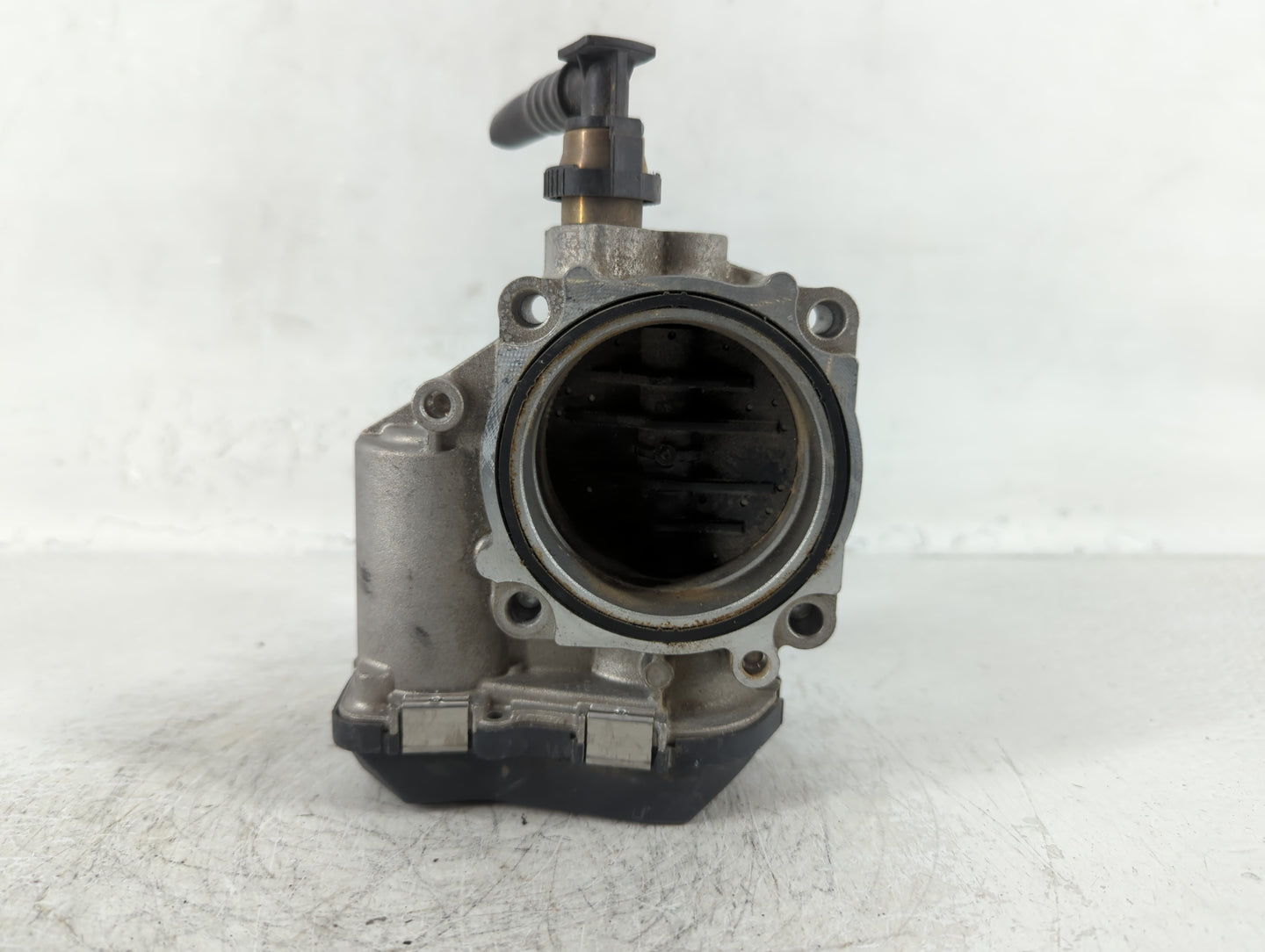 2012-2016 Bmw 328i Throttle Body P/N:1354 7588625-04 Fits Fits 2012 2013 2014 2015 2016 2017 2018 OEM Used Auto Parts - Oemu