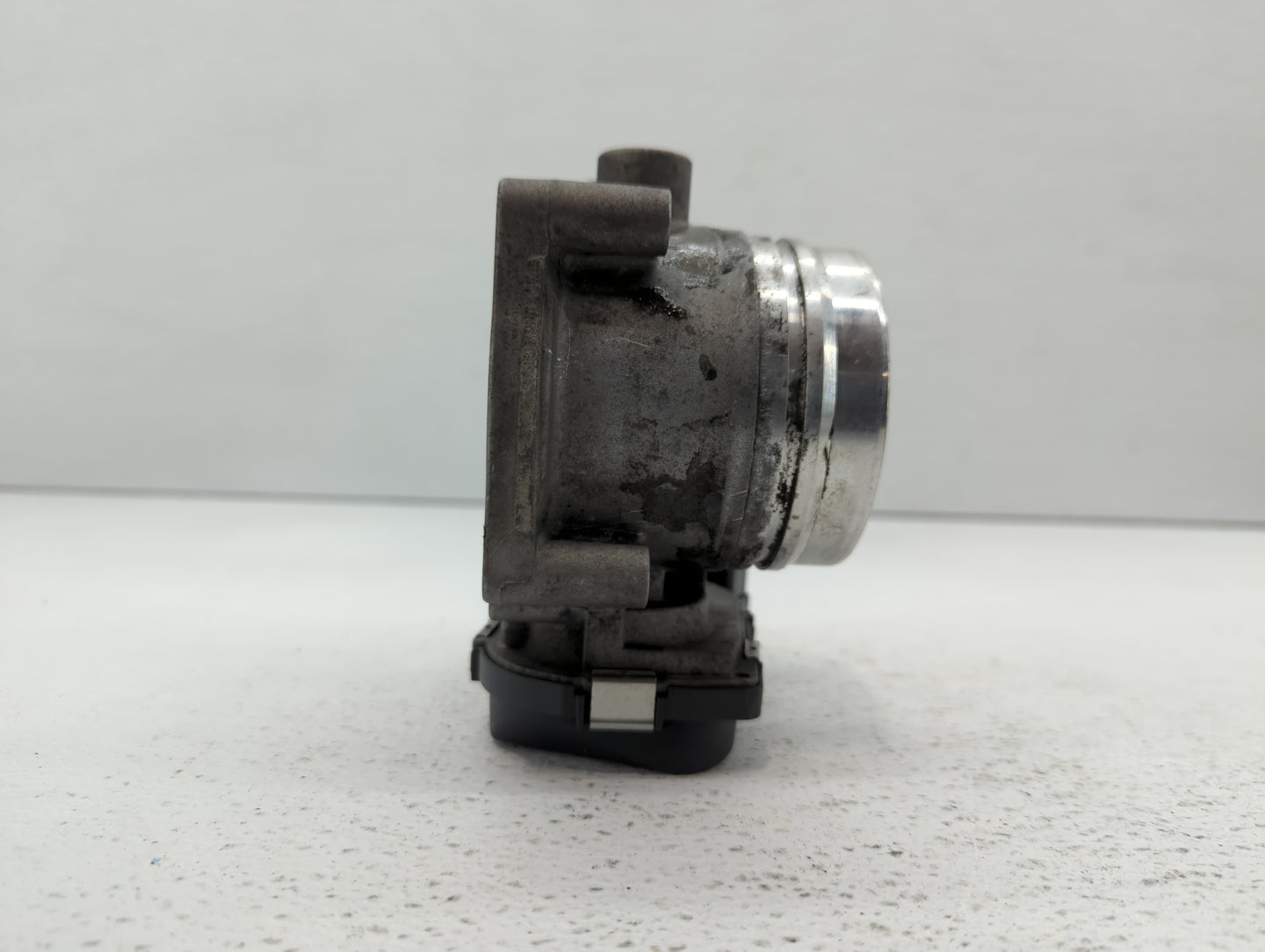 2014 Bmw 330i Throttle Body P/N:1354 7597871-01 1354 7597871-03 Fits Fits 2010 2011 2012 2013 2015 2016 2017 2018 2019 2020 
