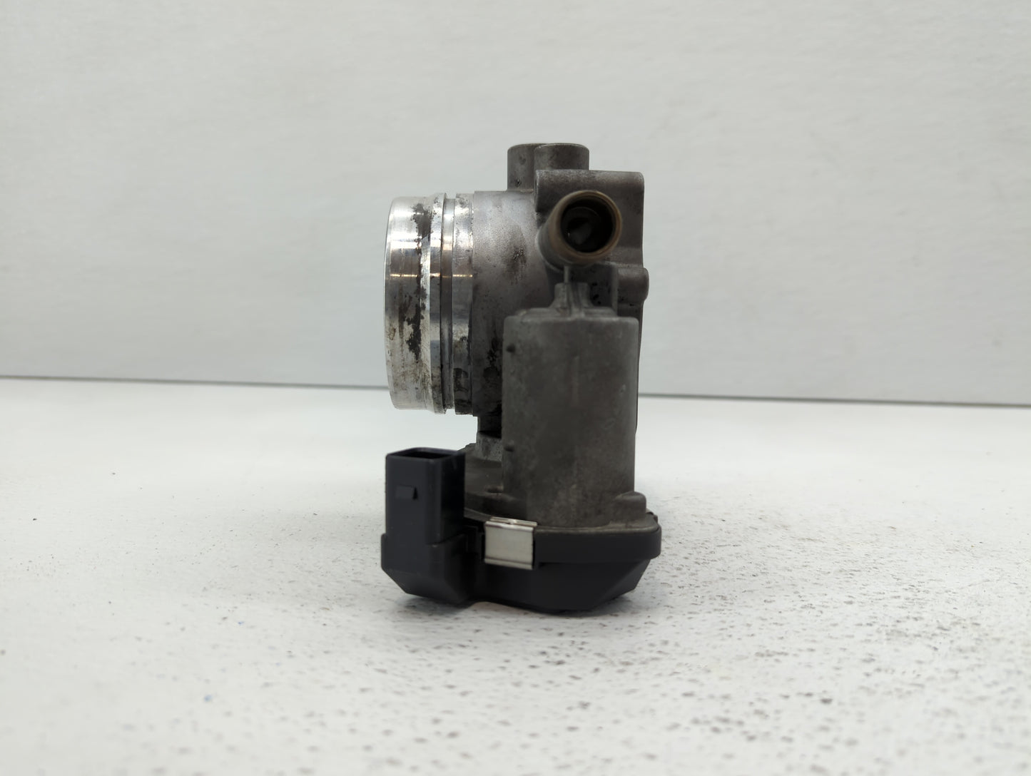 2014 Bmw 330i Throttle Body P/N:1354 7597871-01 1354 7597871-03 Fits Fits 2010 2011 2012 2013 2015 2016 2017 2018 2019 2020 