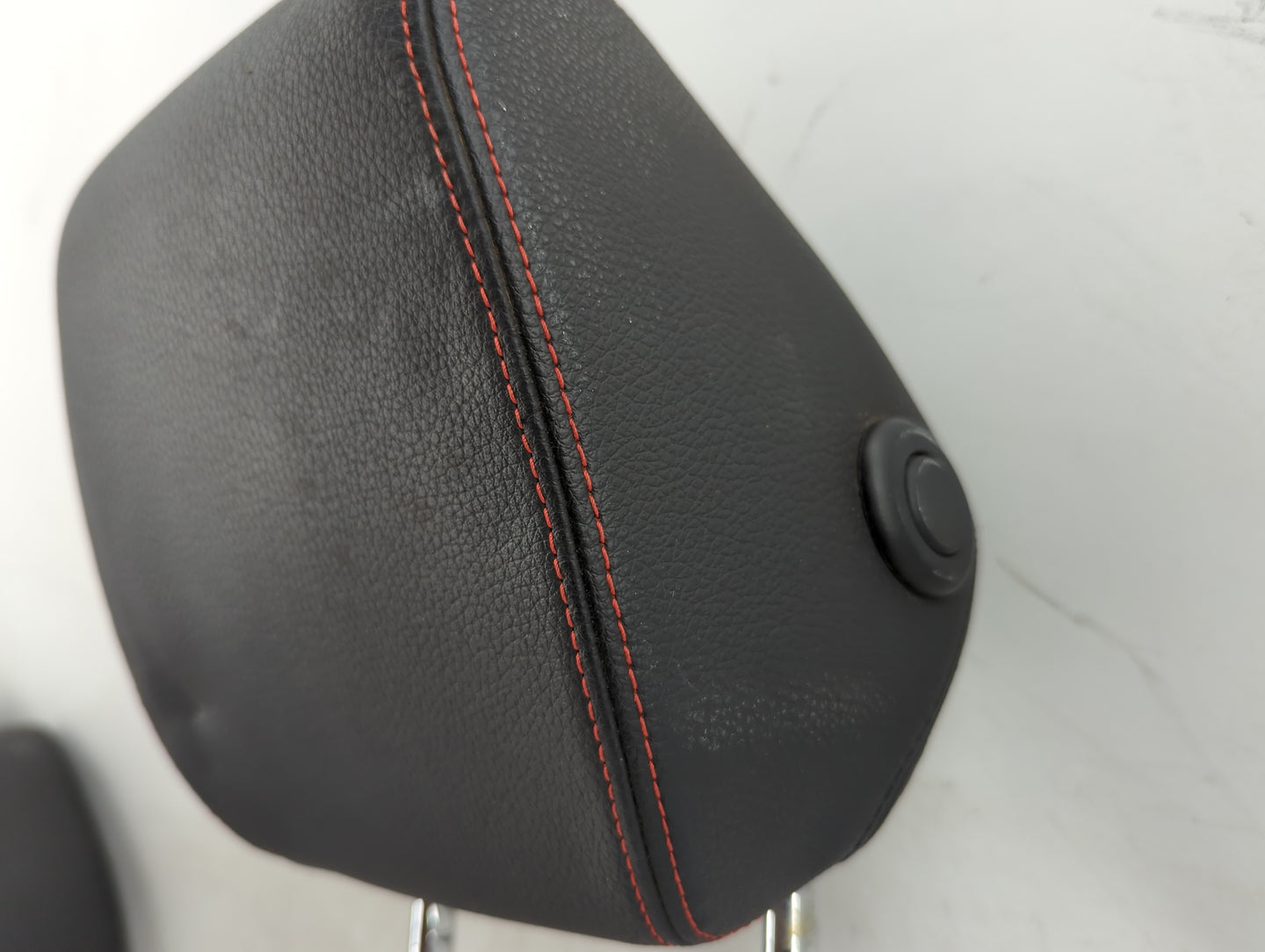 2012-2015 Bmw 335i Headrest Head Rest Front Driver Passenger Seat Fits Fits 2012 2013 2014 2015 2016 2017 2018 2019 OEM Used