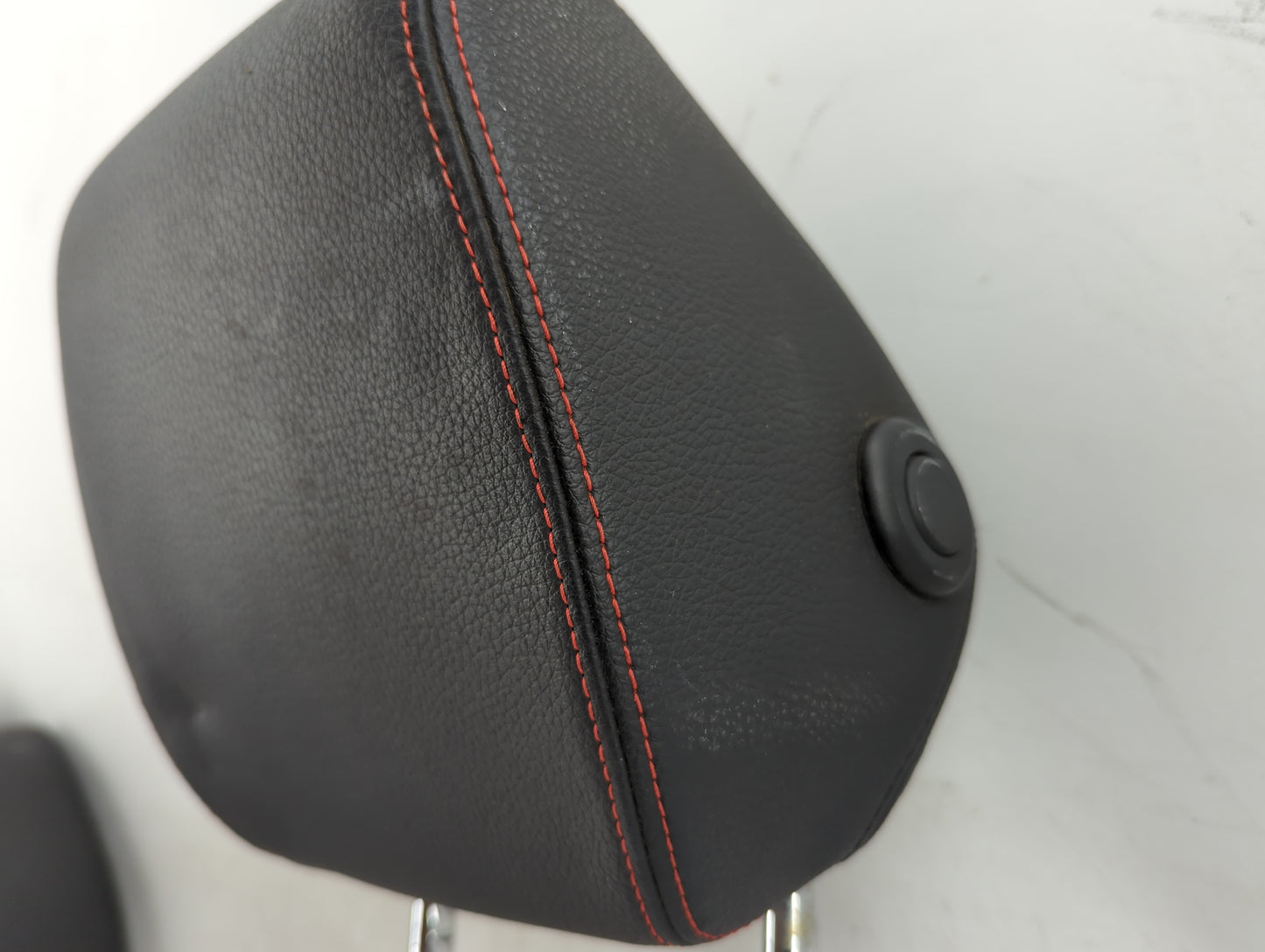 2012-2015 Bmw 335i Headrest Head Rest Front Driver Passenger Seat Fits Fits 2012 2013 2014 2015 2016 2017 2018 2019 OEM Used