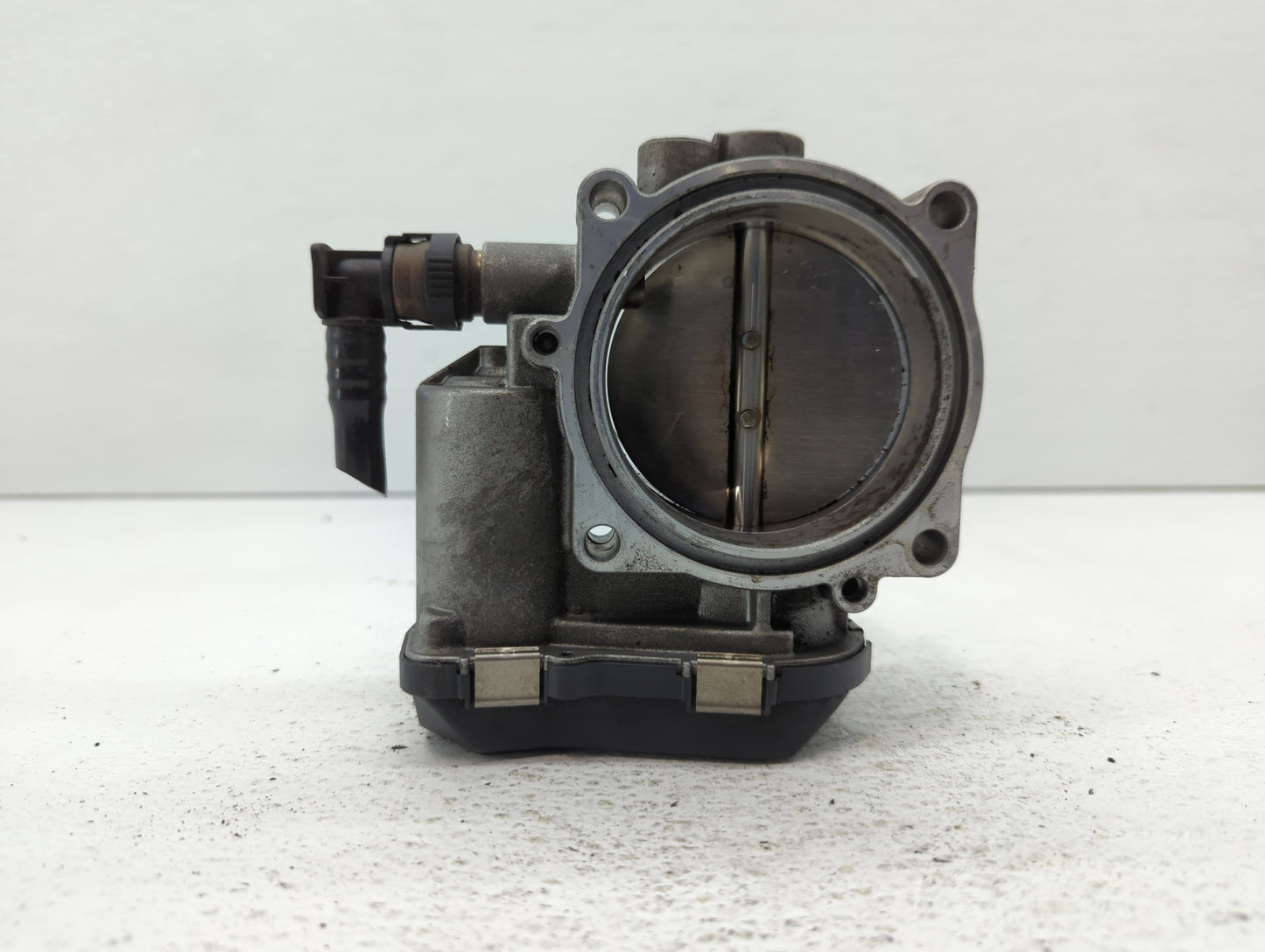 2011-2015 Bmw 335i Throttle Body P/N:1354 7597871-01 1354 7597871-03 Fits OEM Used Auto Parts - Oemusedautoparts1.com