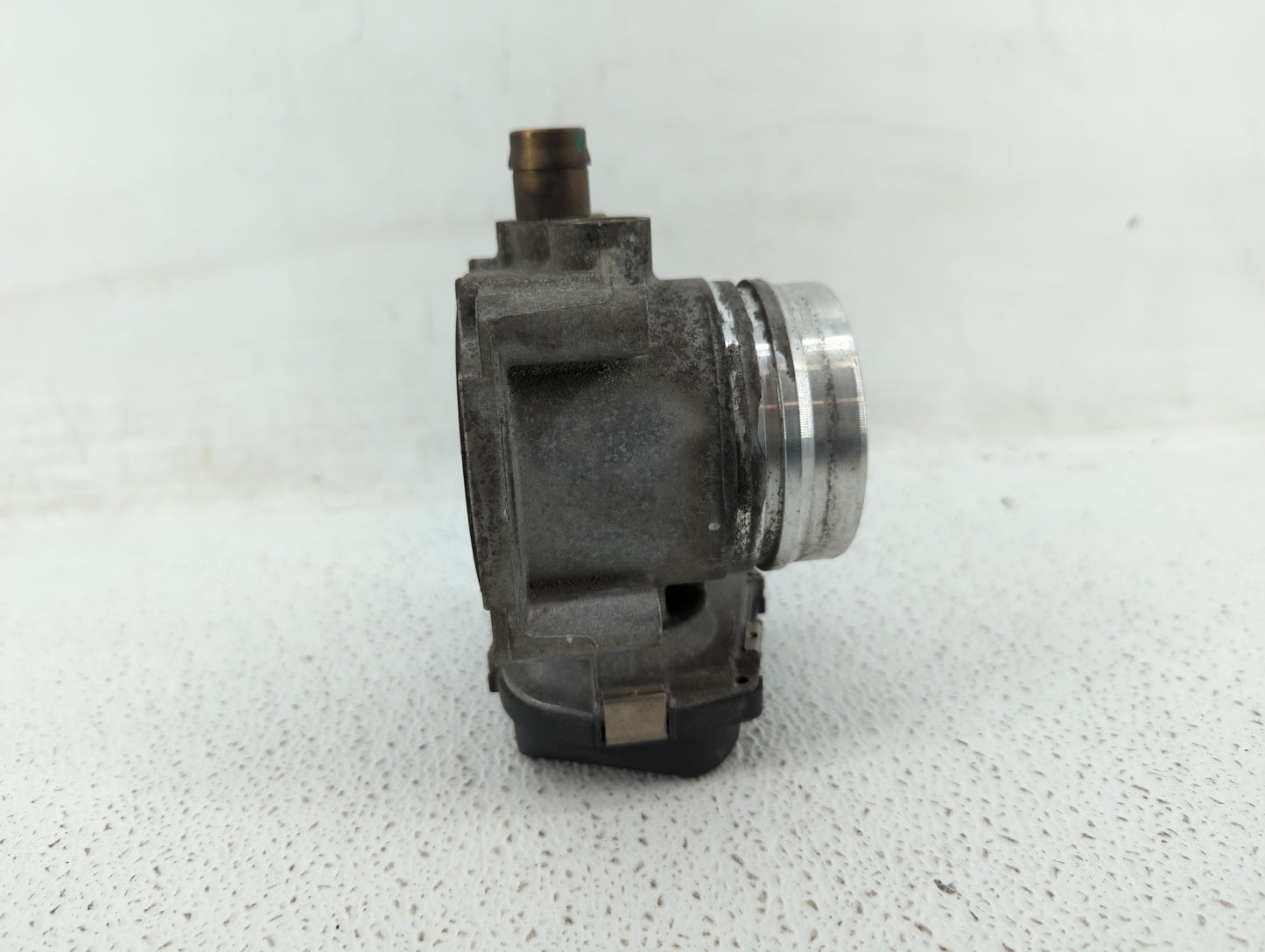 2011-2015 Bmw 335i Throttle Body P/N:1354 7588625 04 1354 7597871-01 Fits OEM Used Auto Parts - Oemusedautoparts1.com
