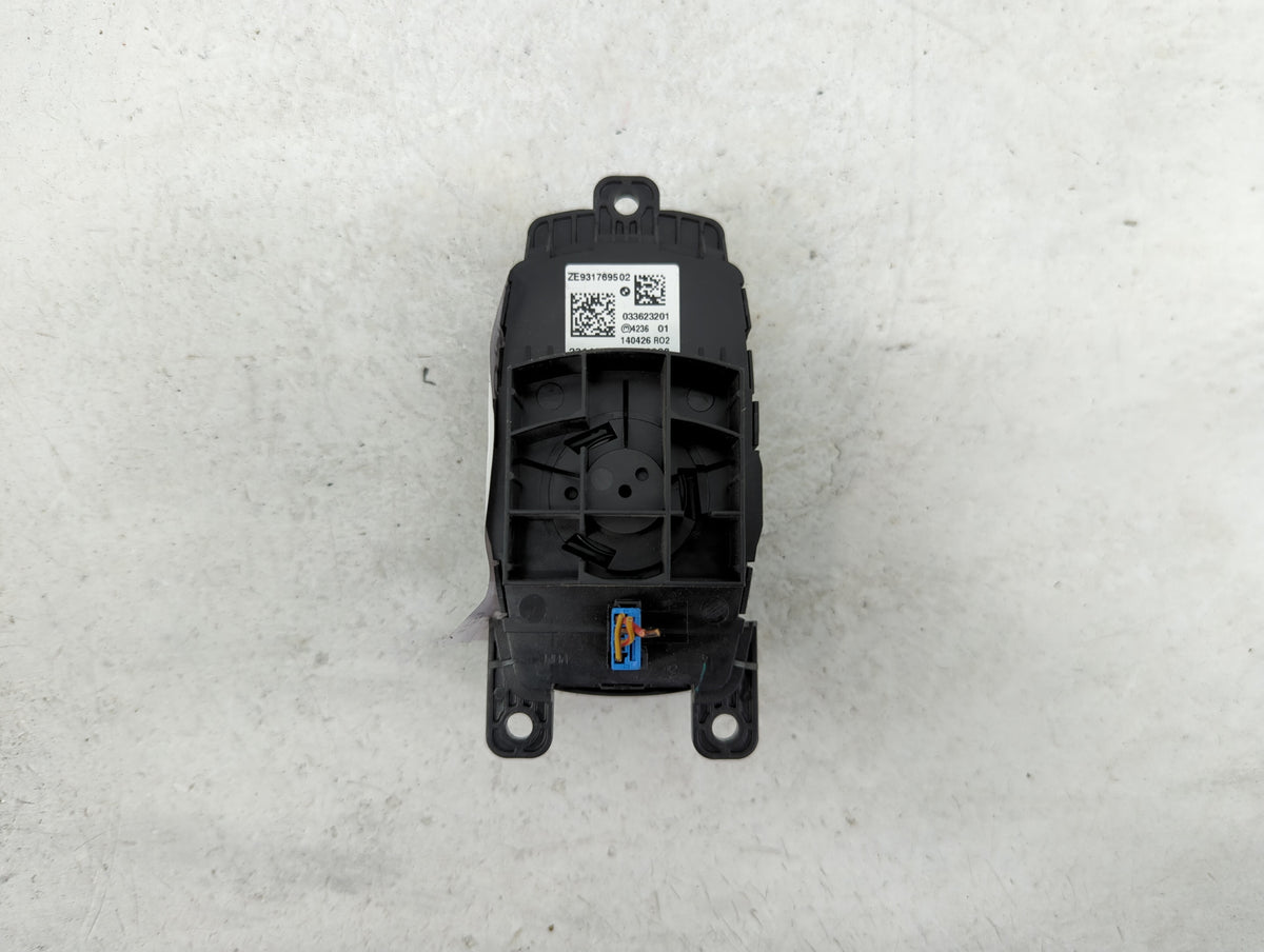 2014 Bmw 428i Radio AM FM Cd Player Receiver Replacement P/N:ZE9317695 02 033623201, 9317695 OEM Used Auto Parts - Oemusedau