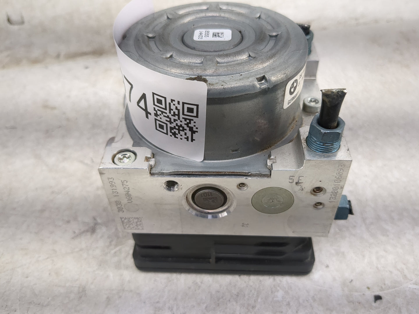 2014-2016 Bmw 428i ABS Pump Control Module Replacement P/N:3451-6858953-01 10.0220-0319.4 Fits OEM Used Auto Parts - Oemused