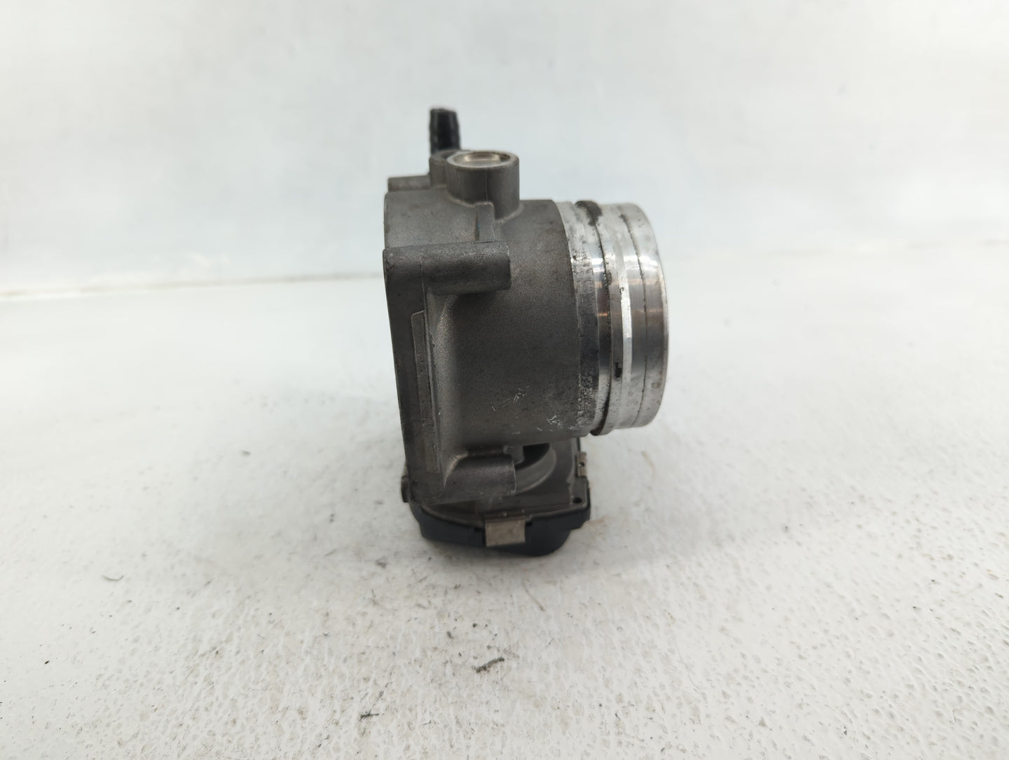 2014-2016 Bmw 435i Throttle Body P/N:1354 7597871-03 Fits Fits 2010 2011 2012 2013 2014 2015 2016 2017 2018 2019 2020 OEM Us