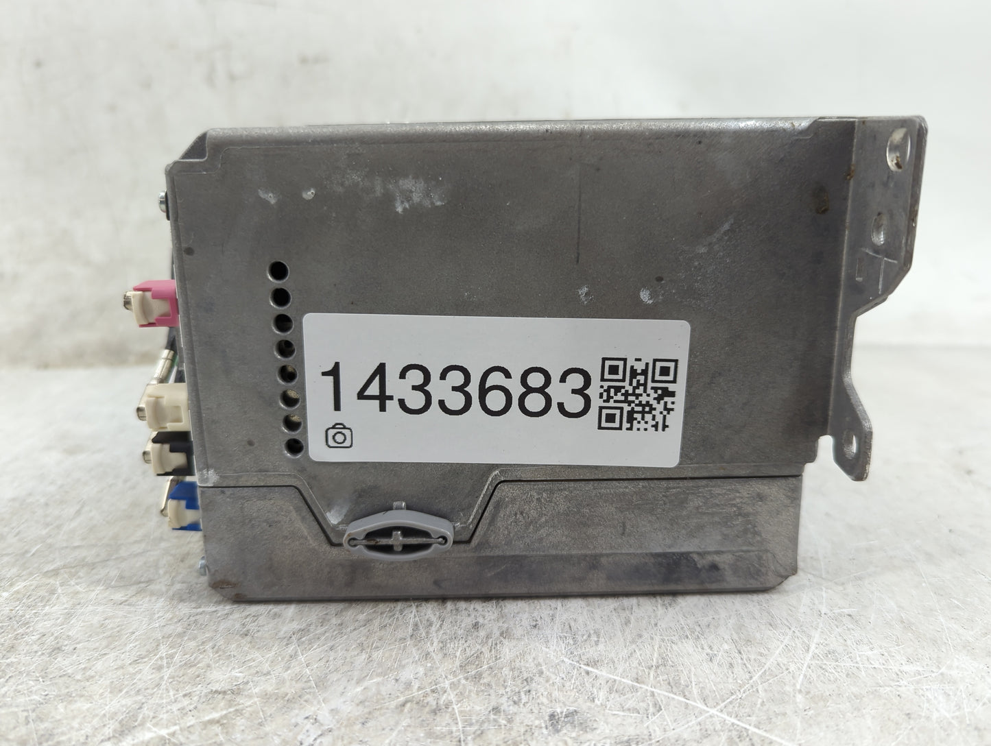 2014 Bmw 528 Radio AM FM Cd Player Receiver Replacement P/N:6434A-B067 T8GBD67 Fits OEM Used Auto Parts - Oemusedautoparts1.