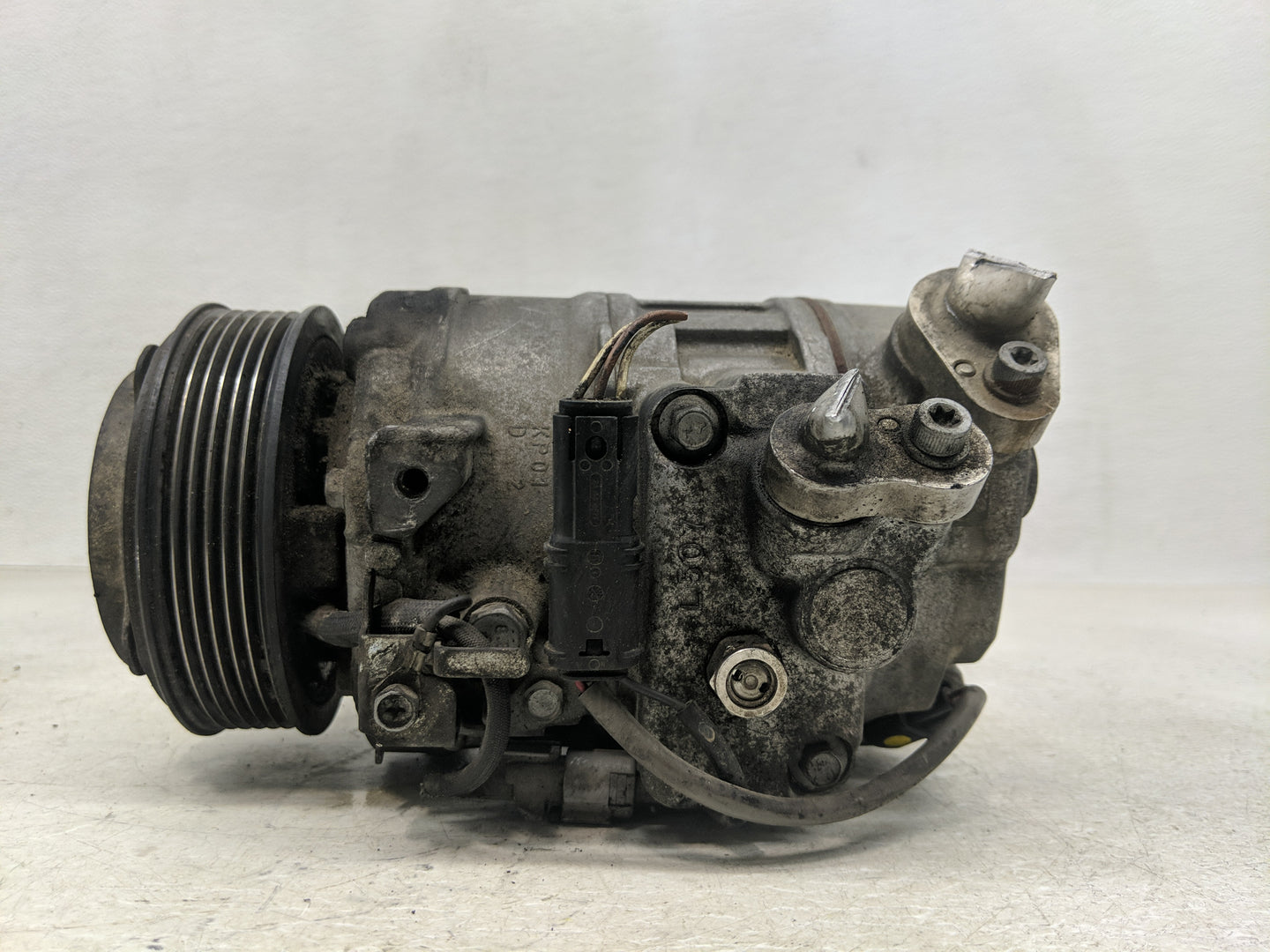 2012-2016 Bmw 528i Air Conditioning A/c Ac Compressor Oem - Oemusedautoparts1.com