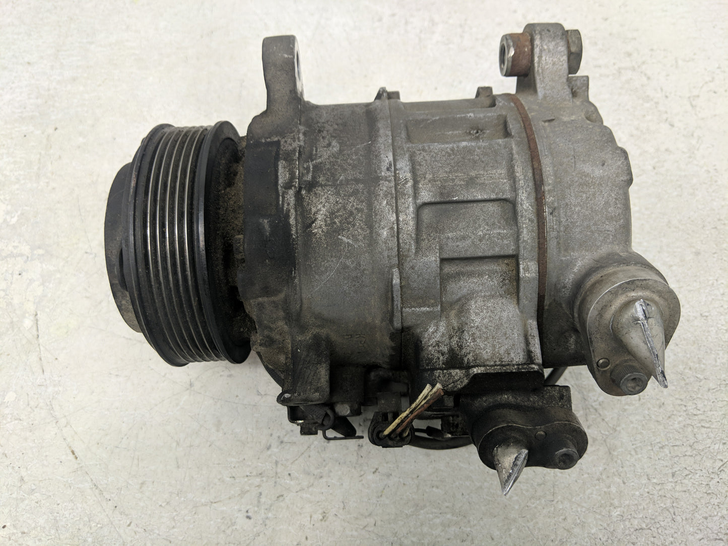 2012-2016 Bmw 528i Air Conditioning A/c Ac Compressor Oem - Oemusedautoparts1.com