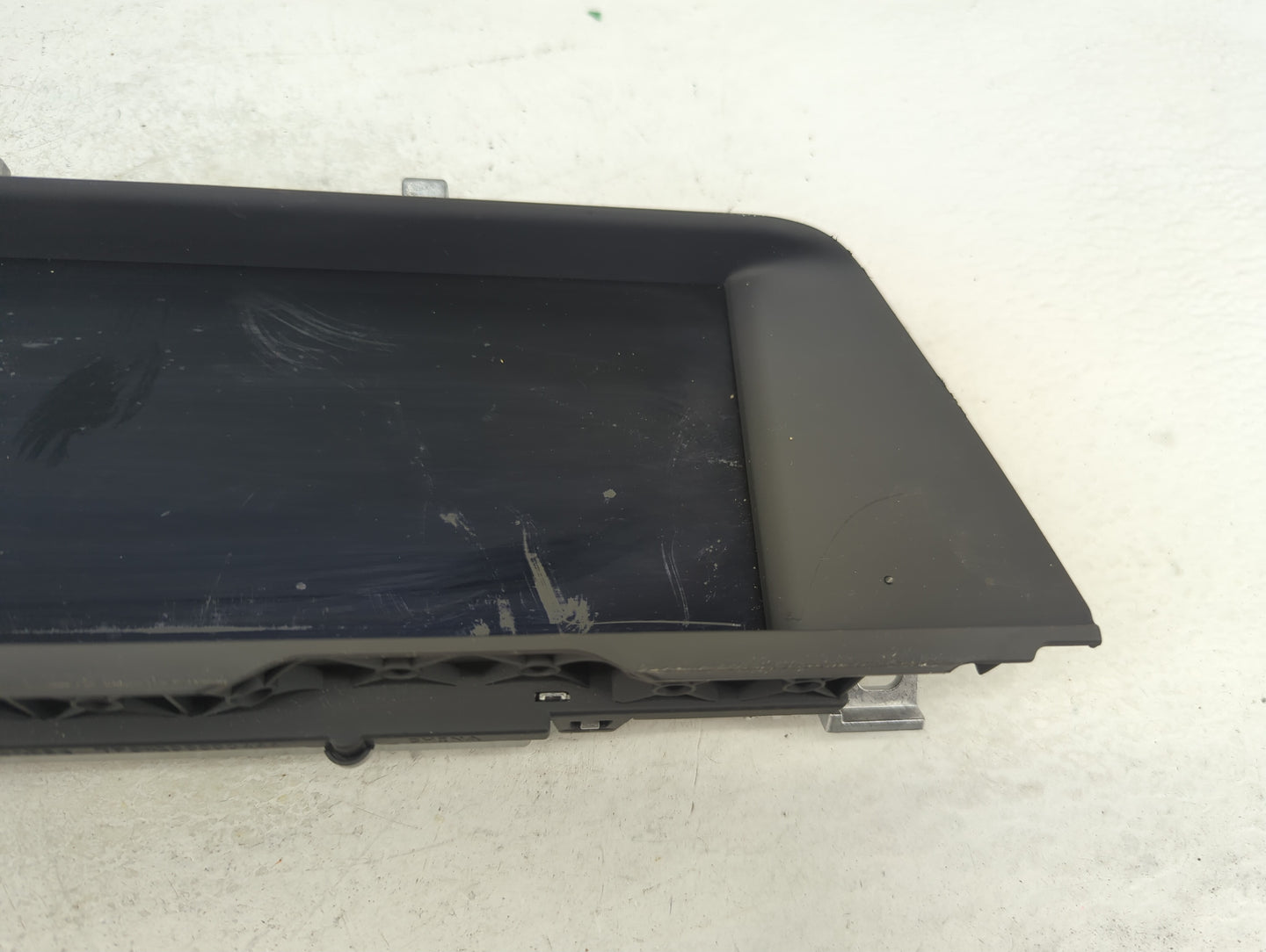 2011-2016 Bmw 528i Information Display Screen - Oemusedautoparts1.com