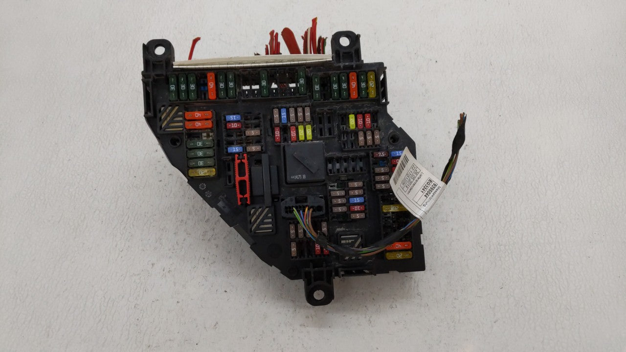 2013-2016 Bmw 528i Fusebox Fuse Box Panel Relay Module Fits Fits 2012 2013 2014 2015 2016 2017 2018 OEM Used Auto Parts - Oe