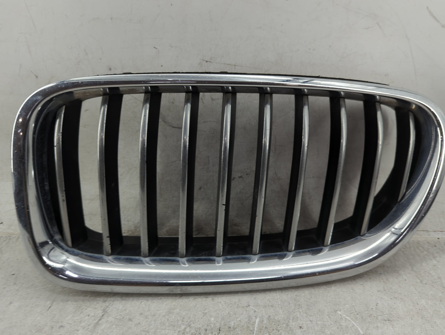 2014-2016 Bmw 528i Front Grille Bumper Not Included 1459486 - Oemusedautoparts1.com