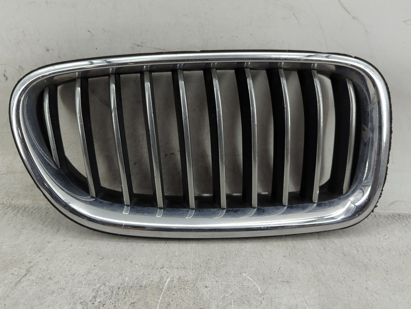 2014-2016 Bmw 528i Front Grille Bumper Not Included 1459489 - Oemusedautoparts1.com