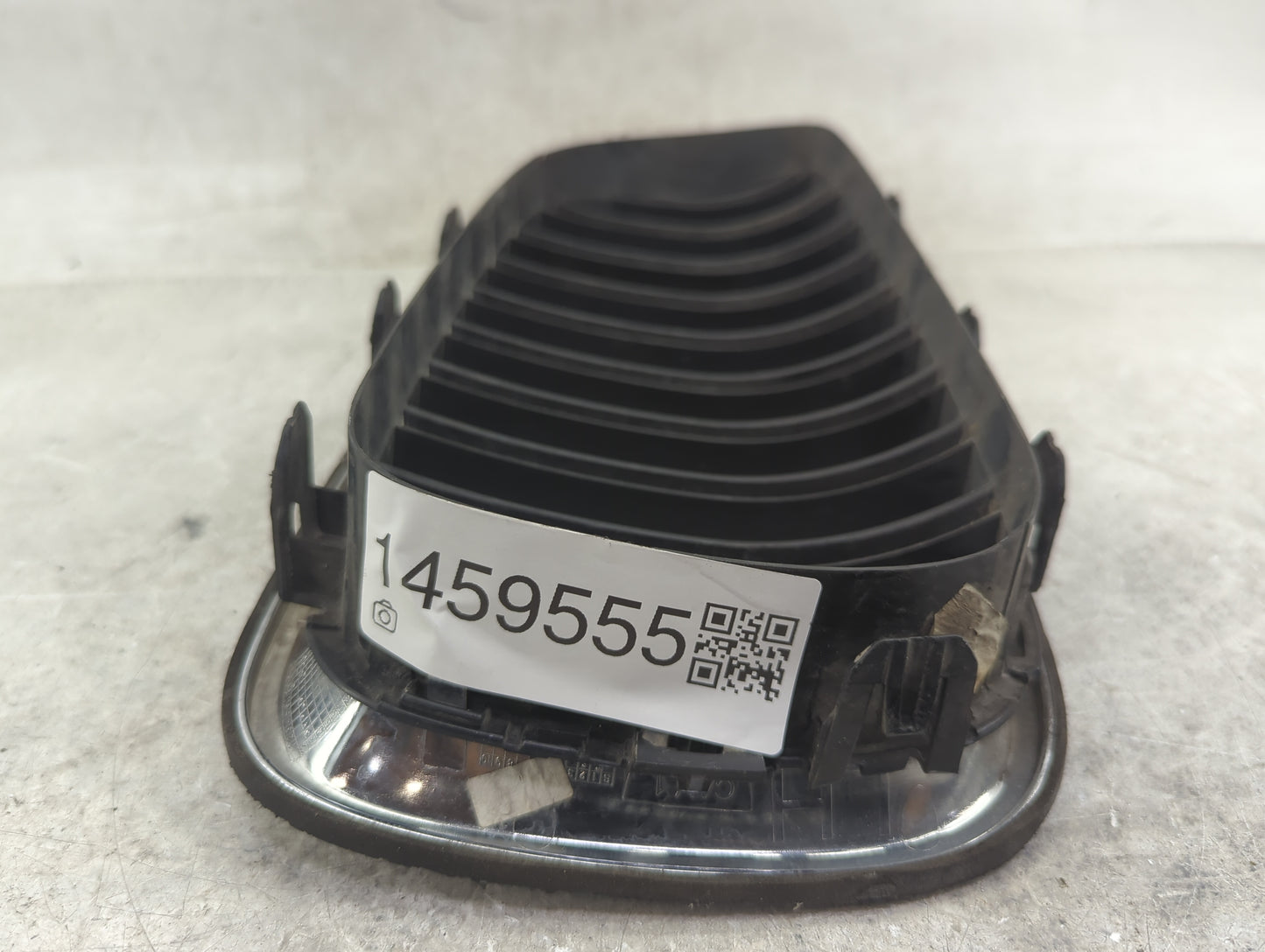 2014-2016 Bmw 528i Front Grille Bumper Not Included 1459555 - Oemusedautoparts1.com