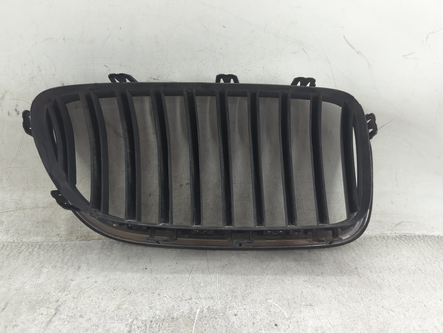 2014-2016 Bmw 528i Front Grille Bumper Not Included 1459555 - Oemusedautoparts1.com