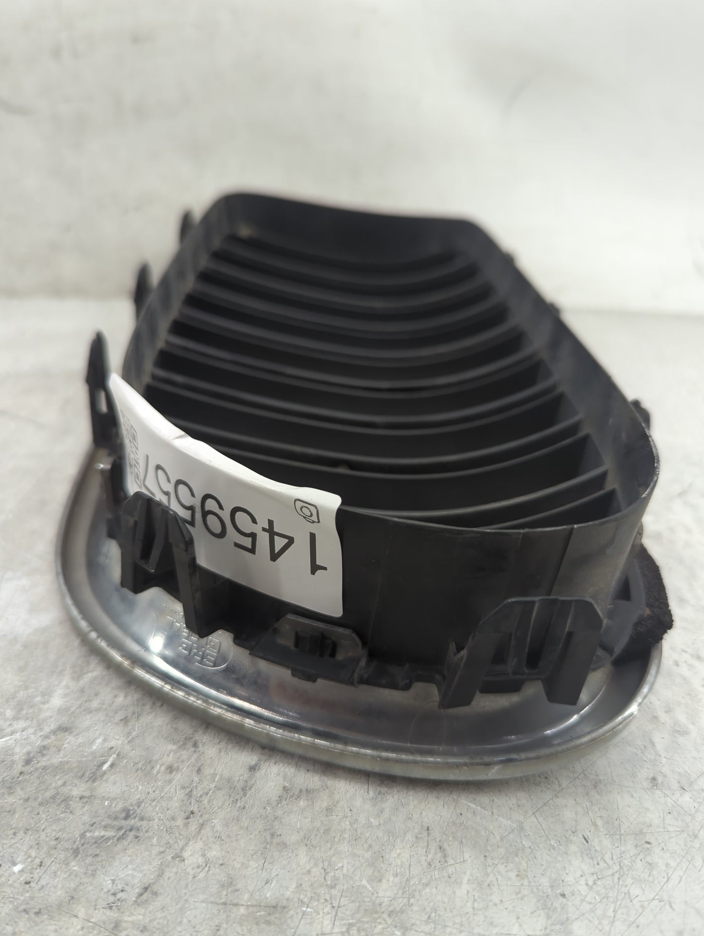 2014-2016 Bmw 528i Front Grille Bumper Not Included 1459557 - Oemusedautoparts1.com