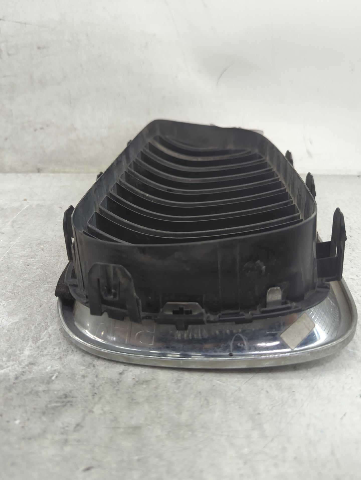 2014-2016 Bmw 528i Front Grille Bumper Not Included 1459557 - Oemusedautoparts1.com