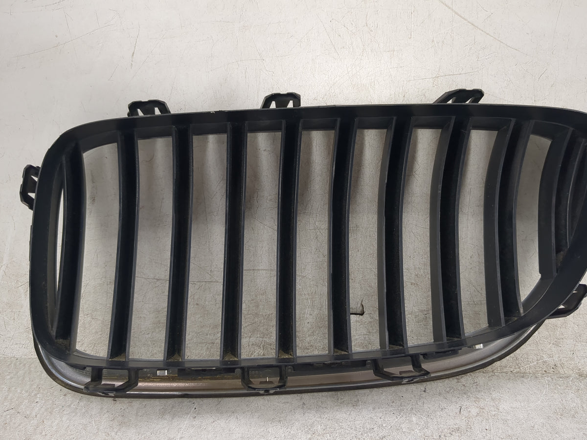 2014-2016 Bmw 528i Front Grille Bumper Not Included 1459942 - Oemusedautoparts1.com