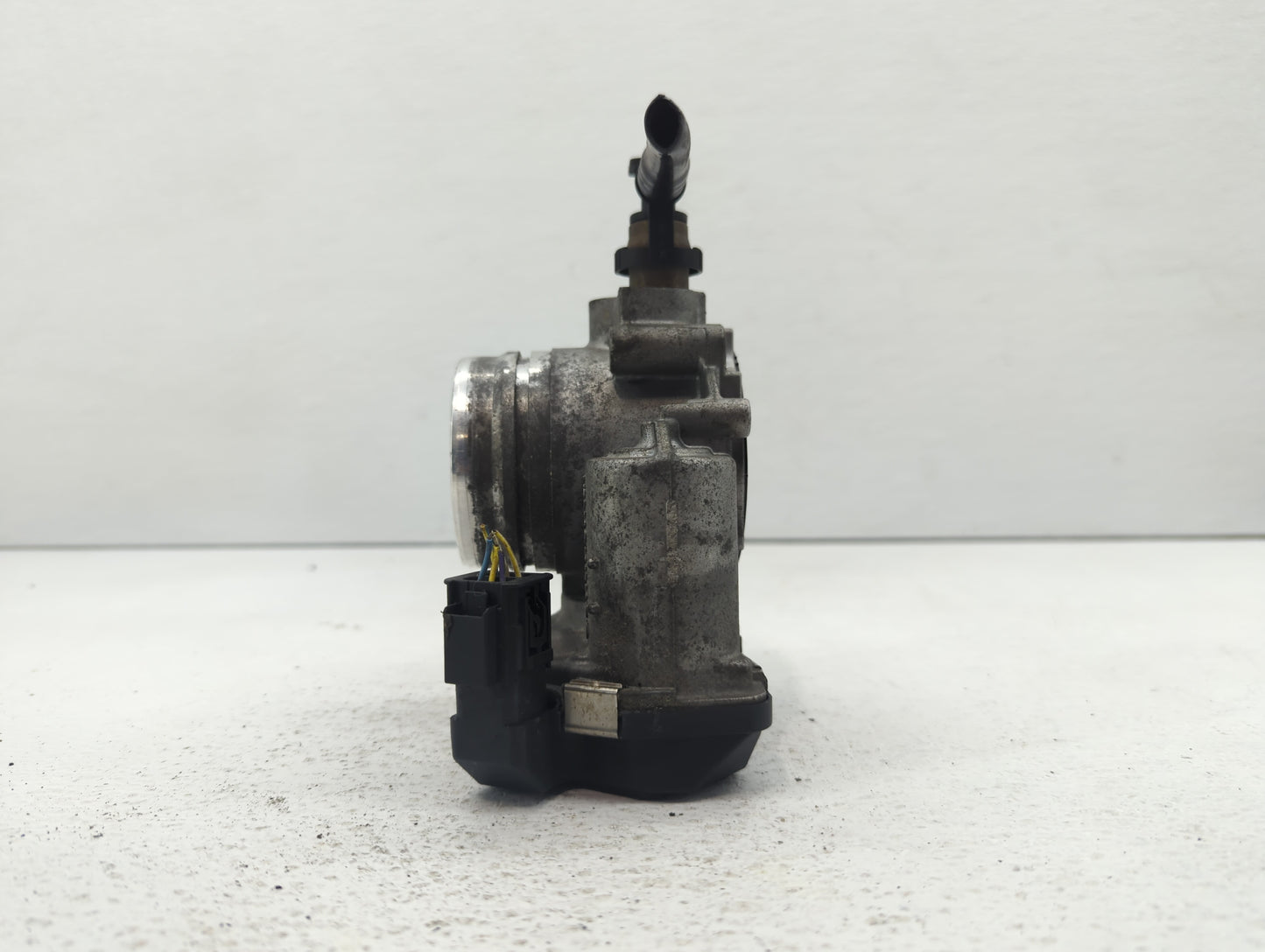 2012-2016 Bmw 528i Throttle Body P/N:1354 7588625-04 1354 7588625-03 Fits Fits 2012 2013 2014 2015 2016 2017 2018 OEM Used A