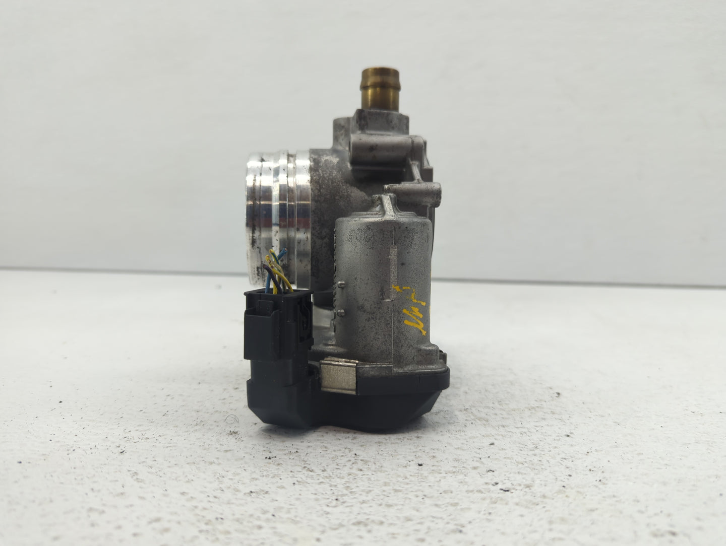 2012-2016 Bmw 528i Throttle Body P/N:1354 7588625-04 1354 7588625-03 Fits Fits 2012 2013 2014 2015 2016 2017 2018 OEM Used A