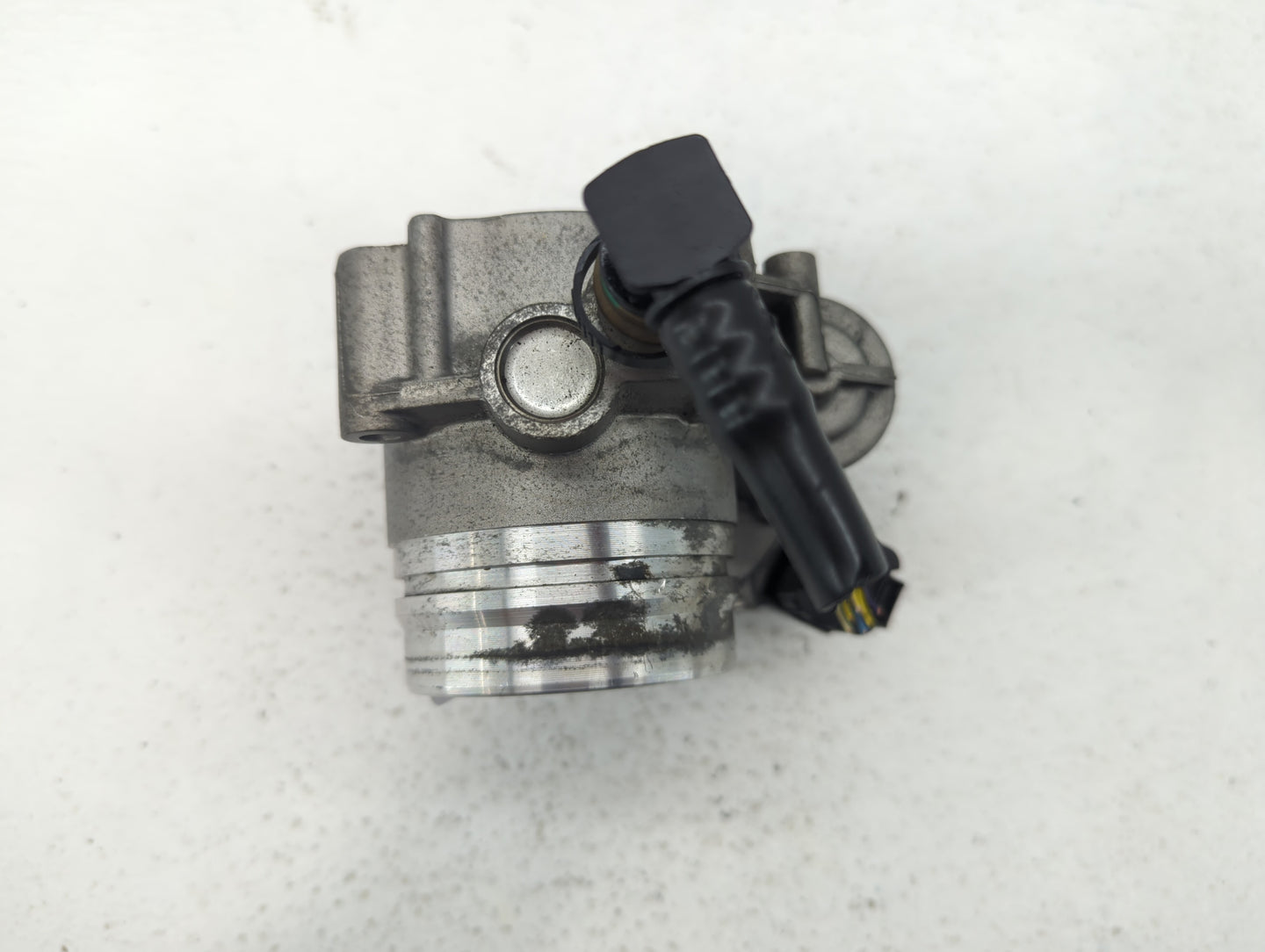 2012-2016 Bmw 528i Throttle Body P/N:1354 7588625-04 1354 7588625-03 Fits Fits 2012 2013 2014 2015 2016 2017 2018 OEM Used A