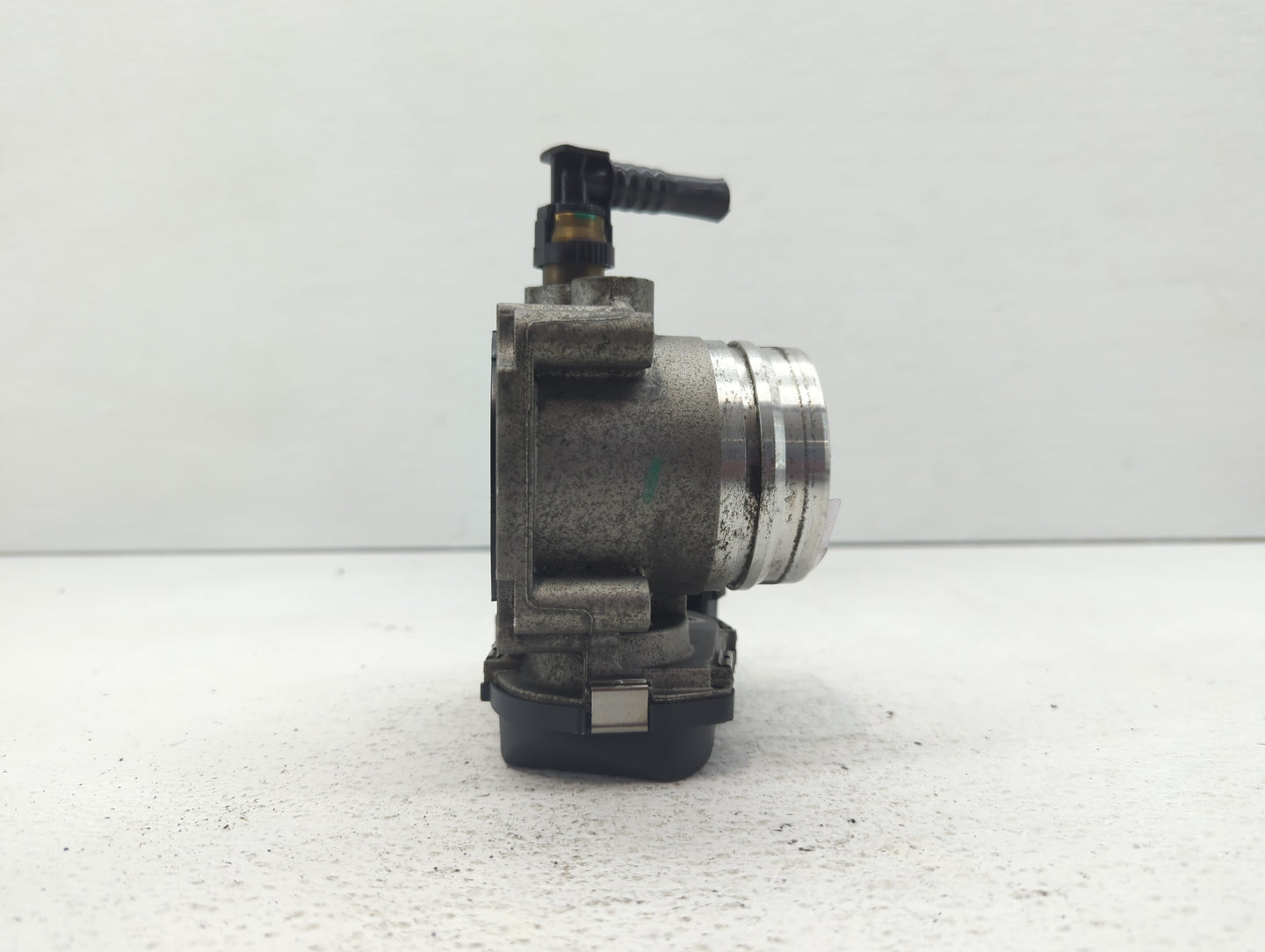 2012-2016 Bmw 528i Throttle Body P/N:1354 7588625-04 1354 7588625-03 Fits Fits 2012 2013 2014 2015 2016 2017 2018 OEM Used A