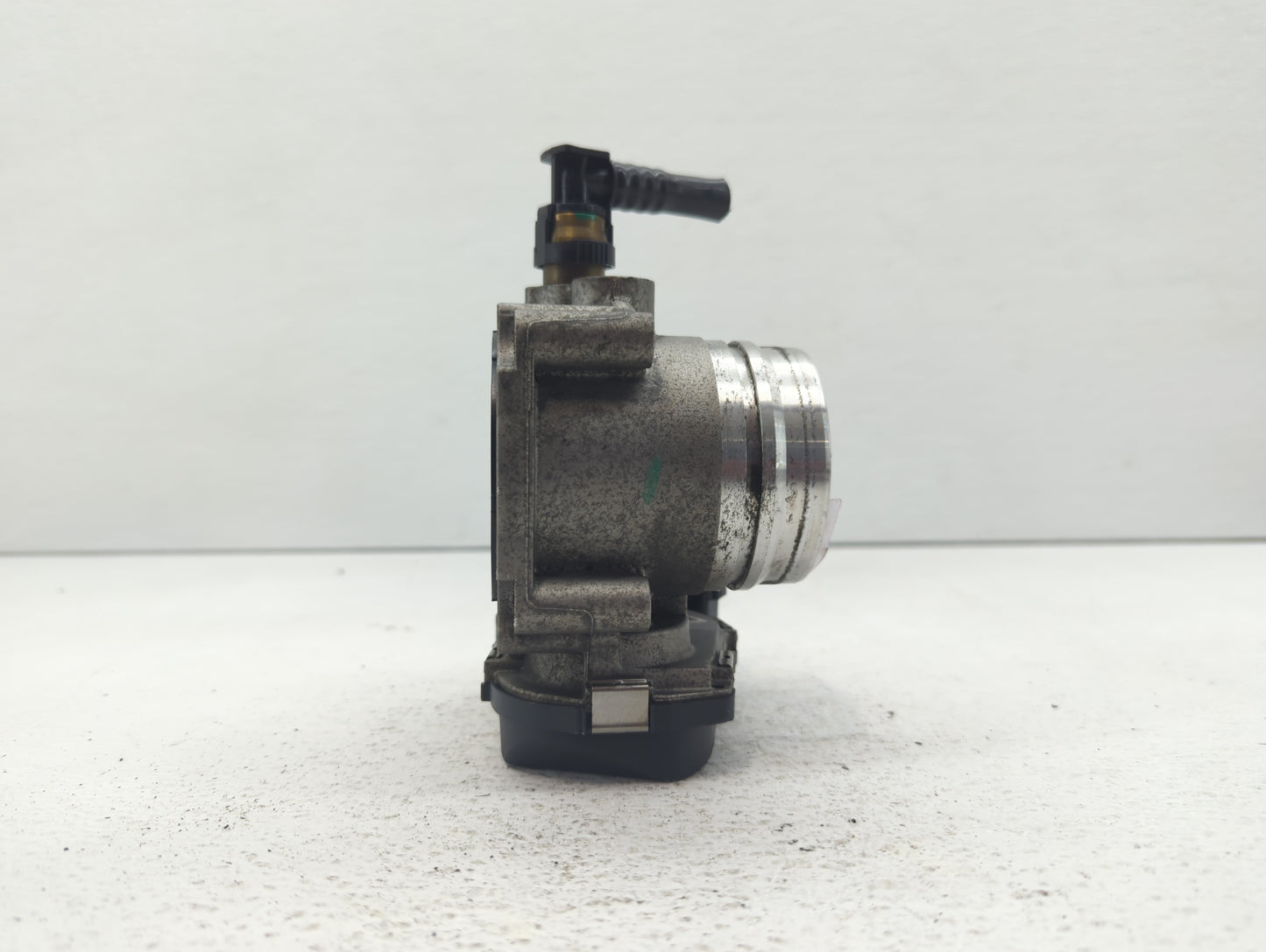 2012-2016 Bmw 528i Throttle Body P/N:1354 7588625-04 1354 7588625-03 Fits Fits 2012 2013 2014 2015 2016 2017 2018 OEM Used A