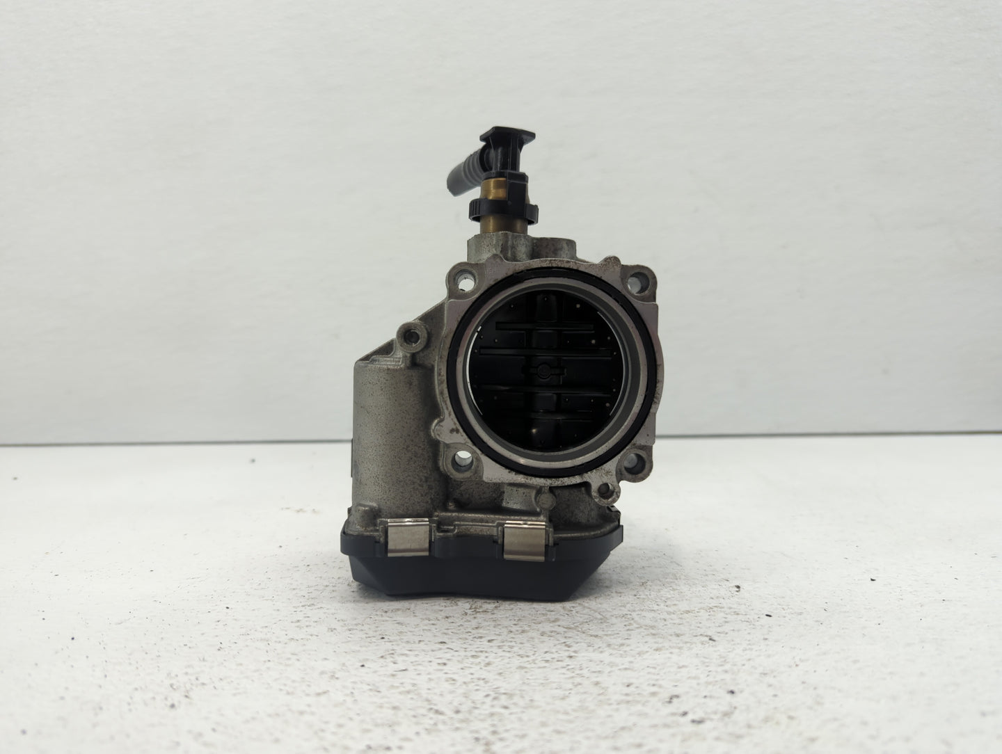 2012-2016 Bmw 528i Throttle Body P/N:1354 7588625-04 1354 7588625-03 Fits Fits 2012 2013 2014 2015 2016 2017 2018 OEM Used A