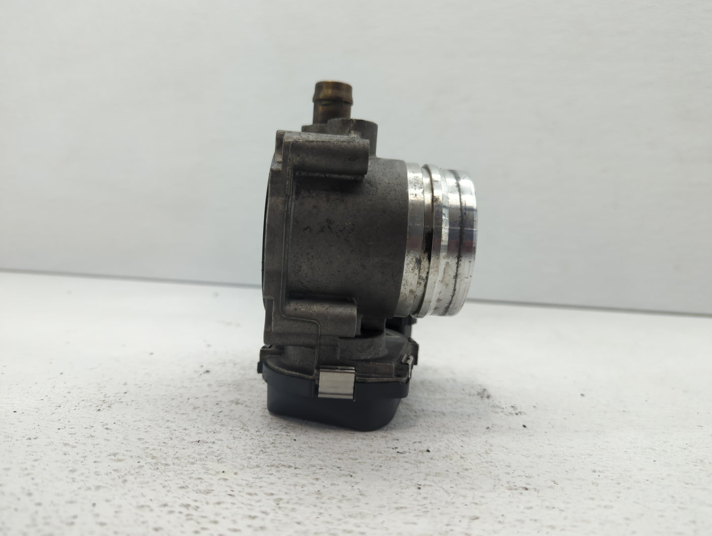 2012-2016 Bmw 528i Throttle Body P/N:1354 7588625-04 1354 7588625-03 Fits Fits 2012 2013 2014 2015 2016 2017 2018 OEM Used A