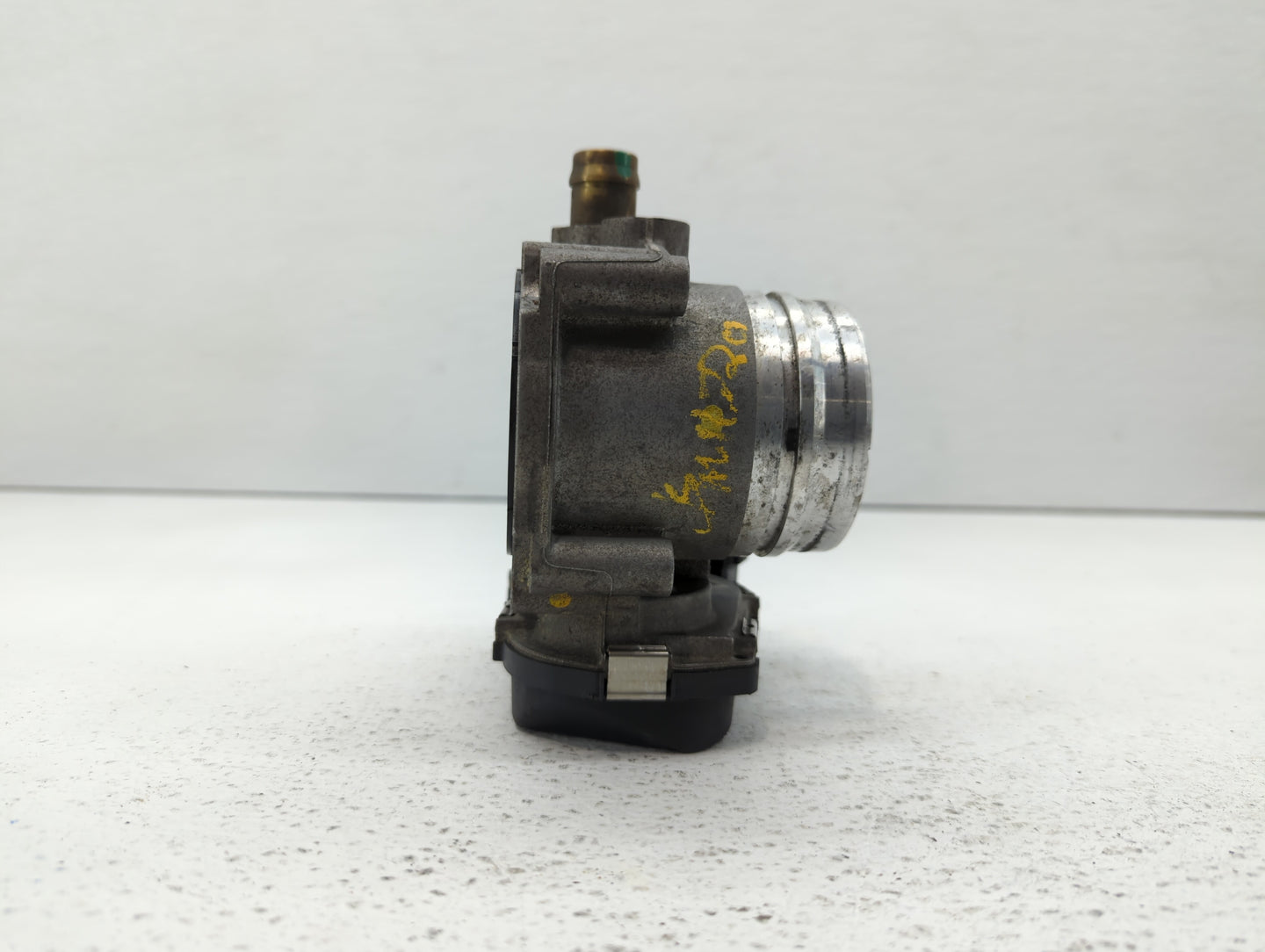 2012-2016 Bmw 528i Throttle Body P/N:1354 7588625-04 1354 7588625-03 Fits Fits 2012 2013 2014 2015 2016 2017 2018 OEM Used A