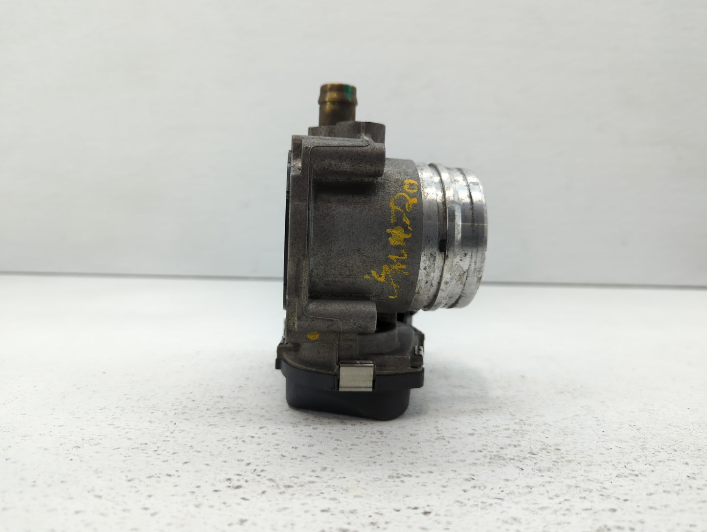 2012-2016 Bmw 528i Throttle Body P/N:1354 7588625-04 1354 7588625-03 Fits Fits 2012 2013 2014 2015 2016 2017 2018 OEM Used A