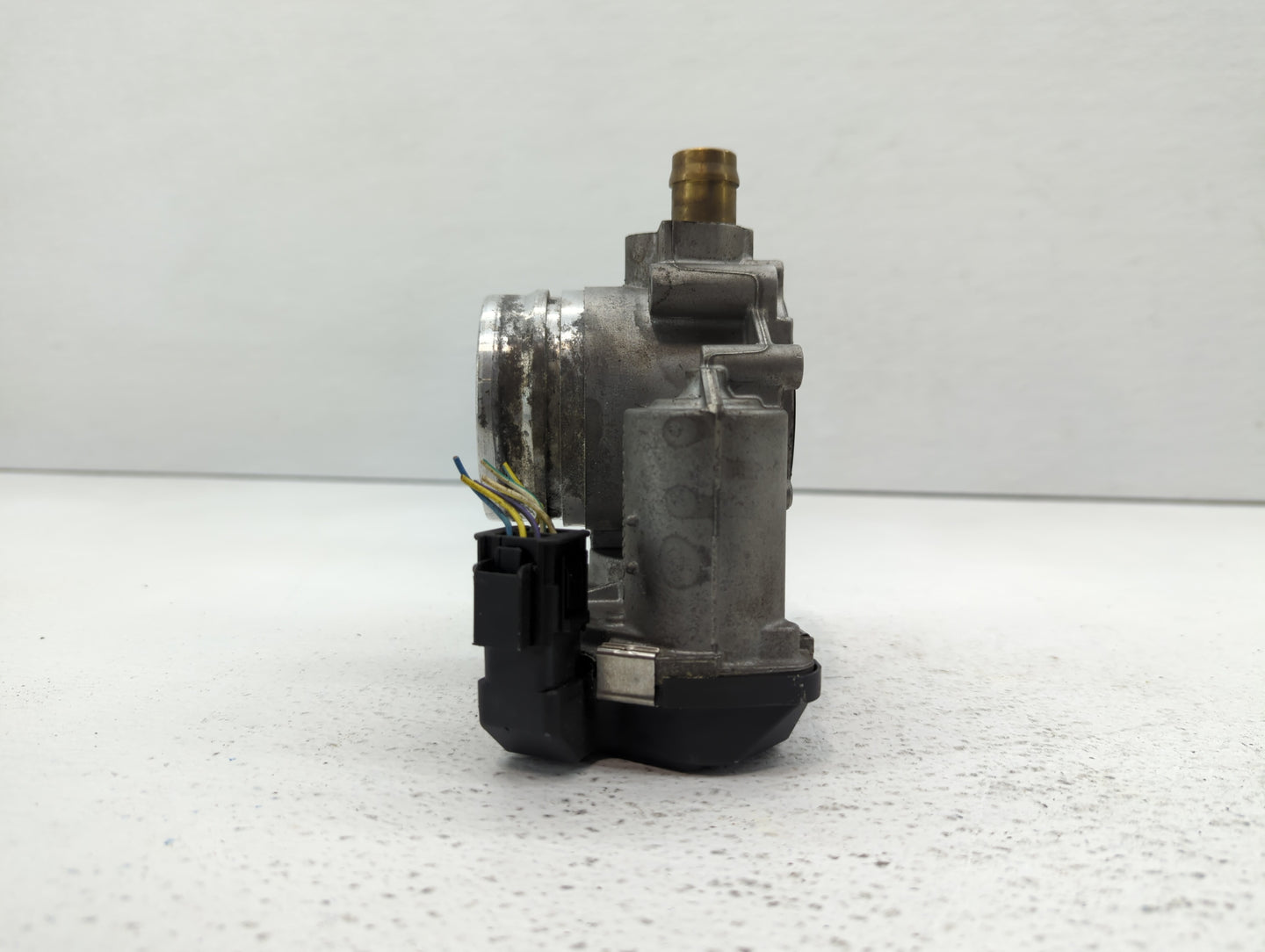 2012-2016 Bmw 528i Throttle Body P/N:1354 7588625-04 1354 7588625-03 Fits Fits 2012 2013 2014 2015 2016 2017 2018 OEM Used A