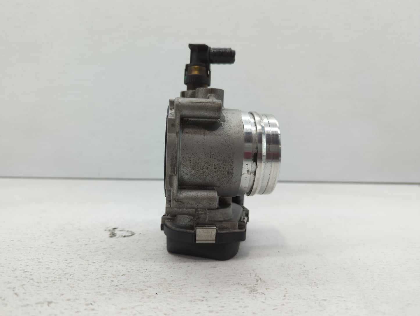2012-2016 Bmw 528i Throttle Body P/N:1354 7588625-04 1354 7588625-03 Fits Fits 2012 2013 2014 2015 2016 2017 2018 OEM Used A