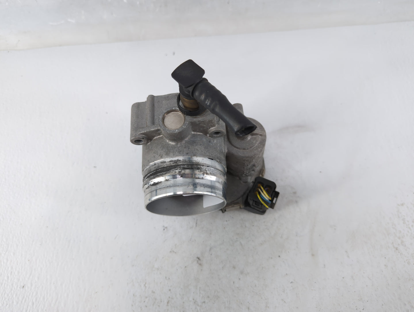 2012-2016 Bmw 528i Throttle Body P/N:1354 75886250-04 A2C83786800 Fits Fits 2012 2013 2014 2015 2016 2017 2018 OEM Used Auto