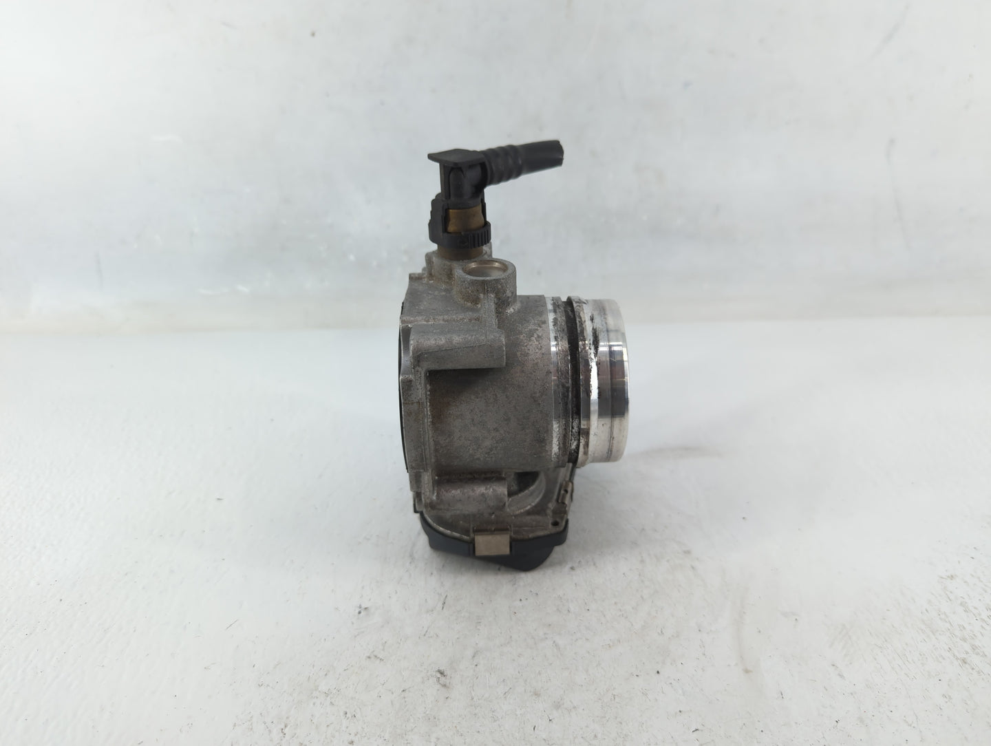 2012-2016 Bmw 528i Throttle Body P/N:1354 75886250-04 A2C83786800 Fits Fits 2012 2013 2014 2015 2016 2017 2018 OEM Used Auto
