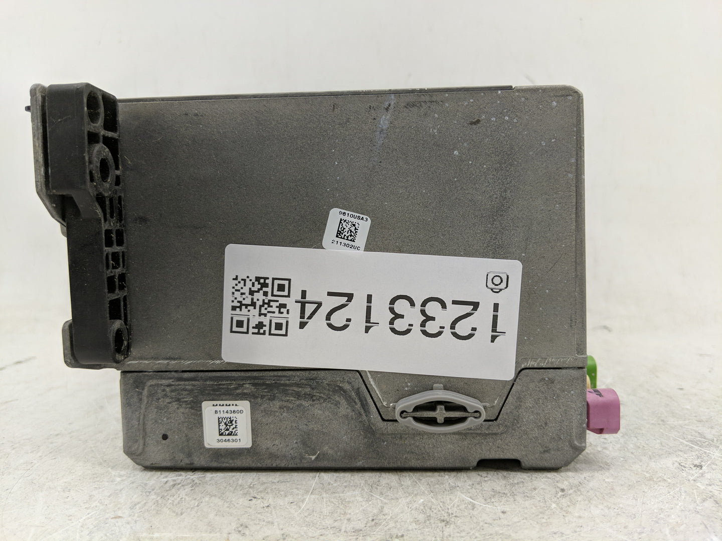 2014 Bmw 535i Radio AM FM Cd Player Receiver Replacement Fits OEM Used Auto Parts - Oemusedautoparts1.com