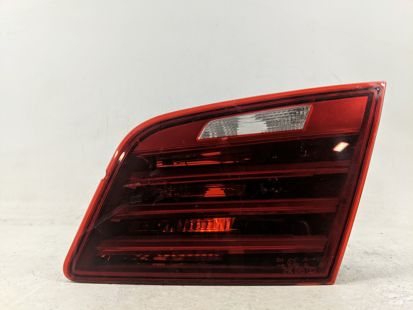 2014 Bmw 535i Passenger Right Side Deck Lid Mounted Tail Light - Oemusedautoparts1.com